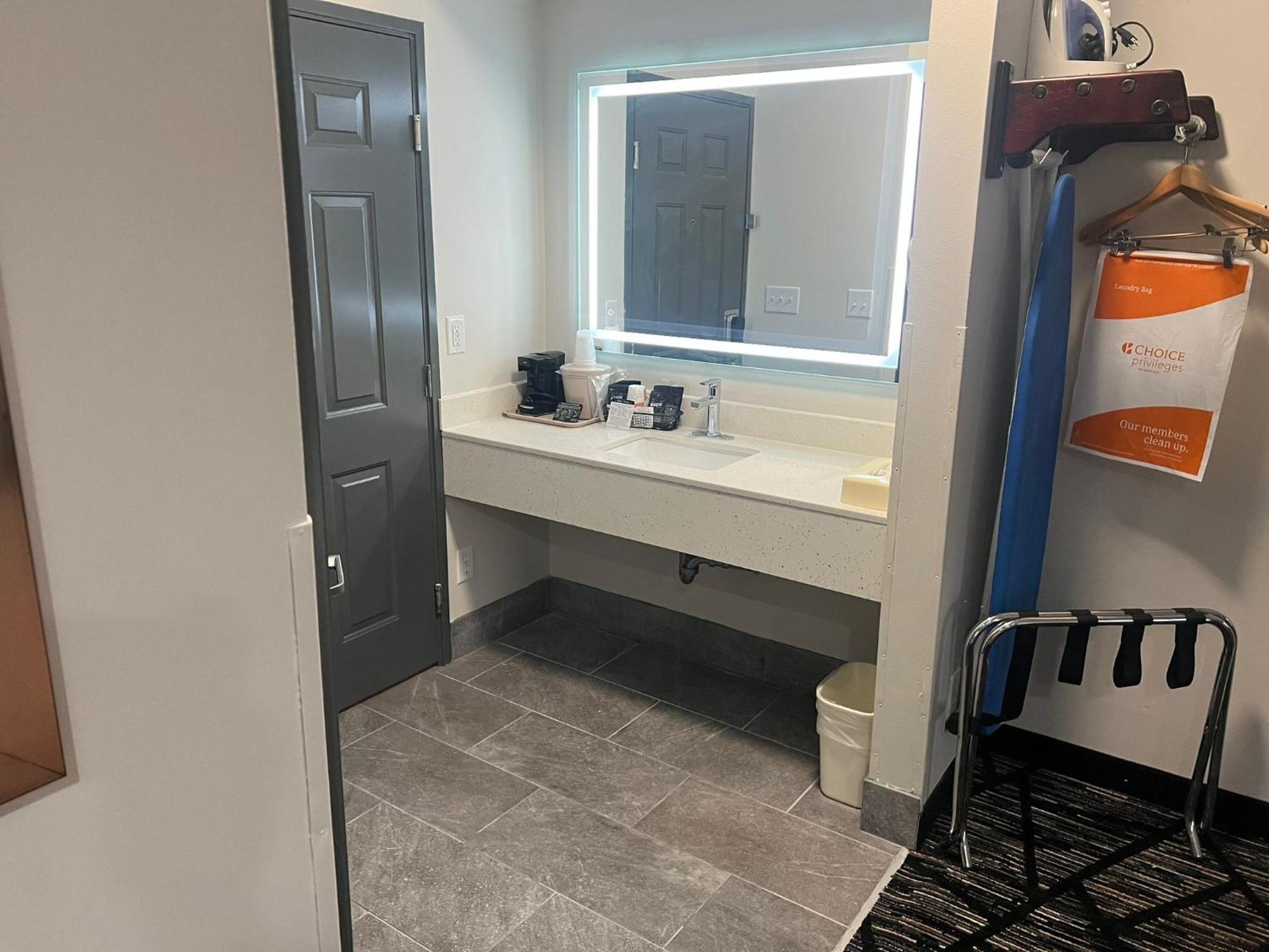Double Room with Two Double Beds - Non-Smoking