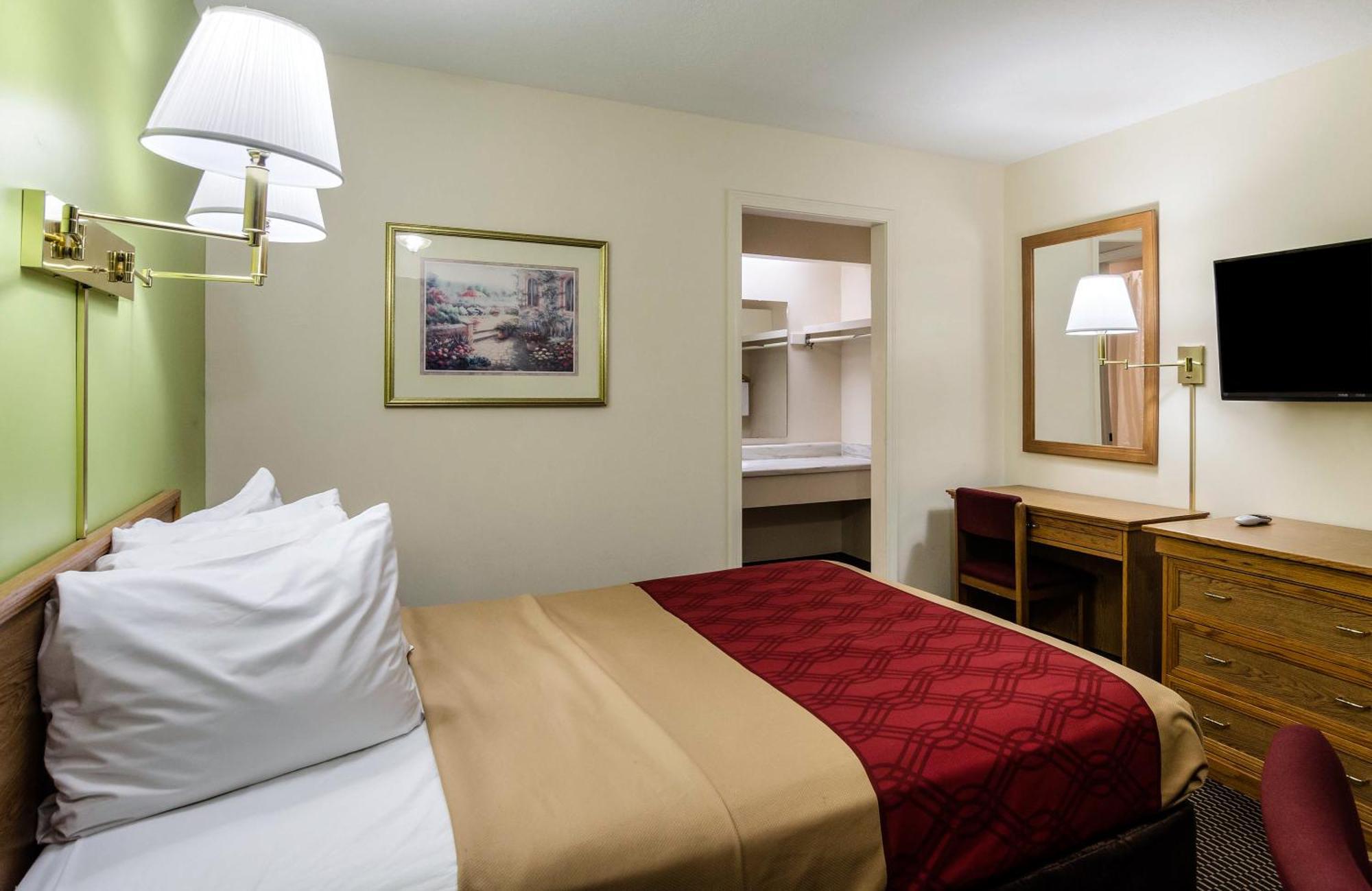 King Room - Accessible/Non Smoking
