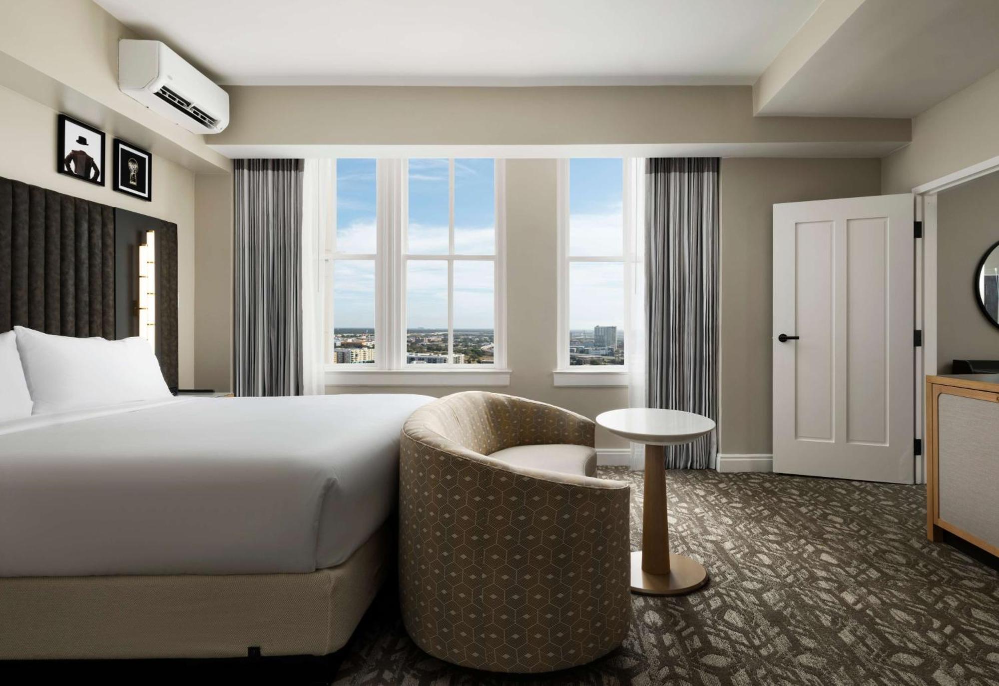 Junior King Suite Seating Area,1526137414:JPEG