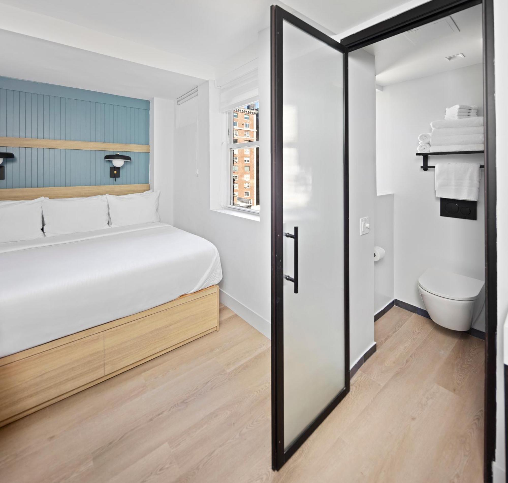 Standard Queen Room,1526362237:JPEG