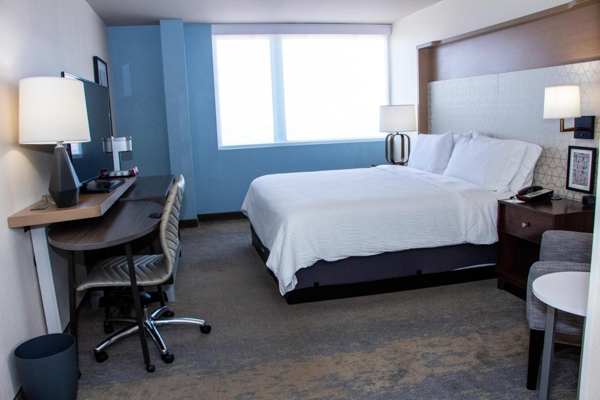 King Suite,1531970398:JPEG