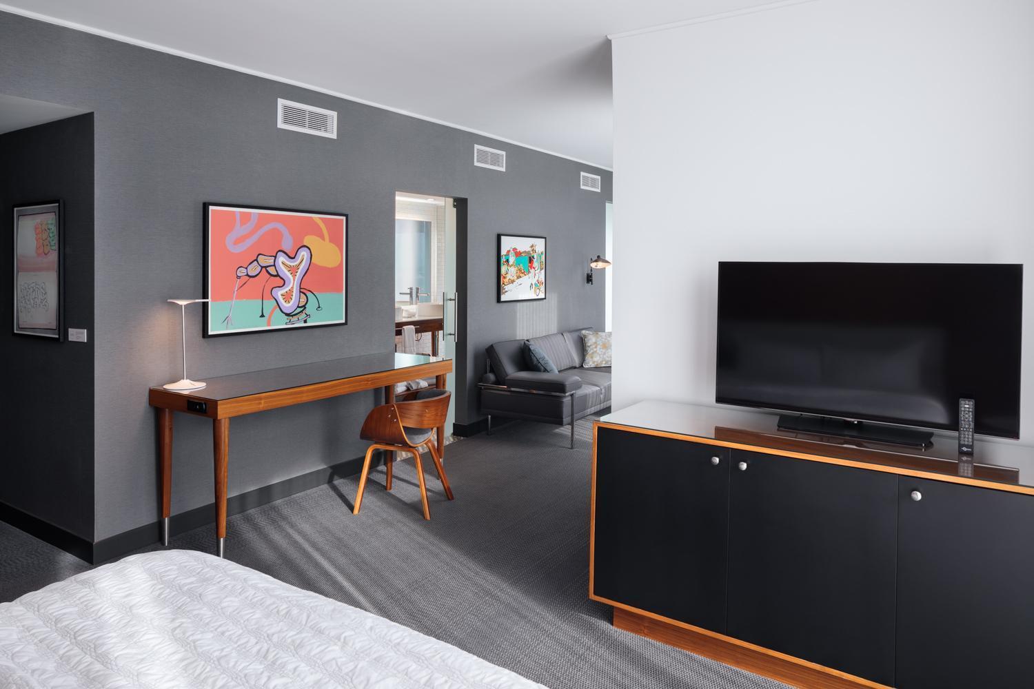 Deluxe Executive King Suite,1371354878:JPEG