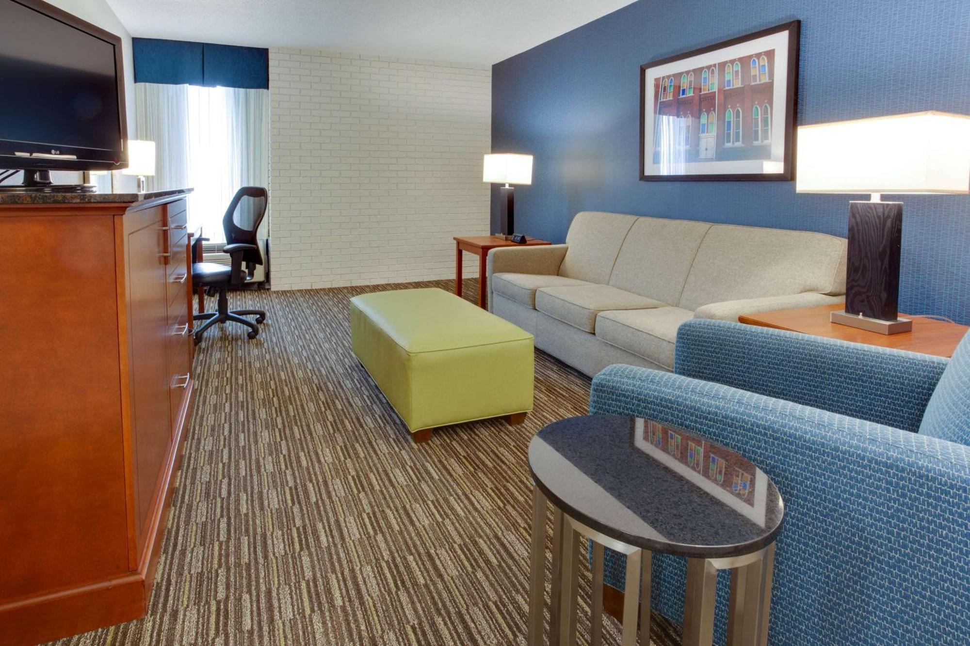 Suite 2 Queen Beds,1710059287:JPEG