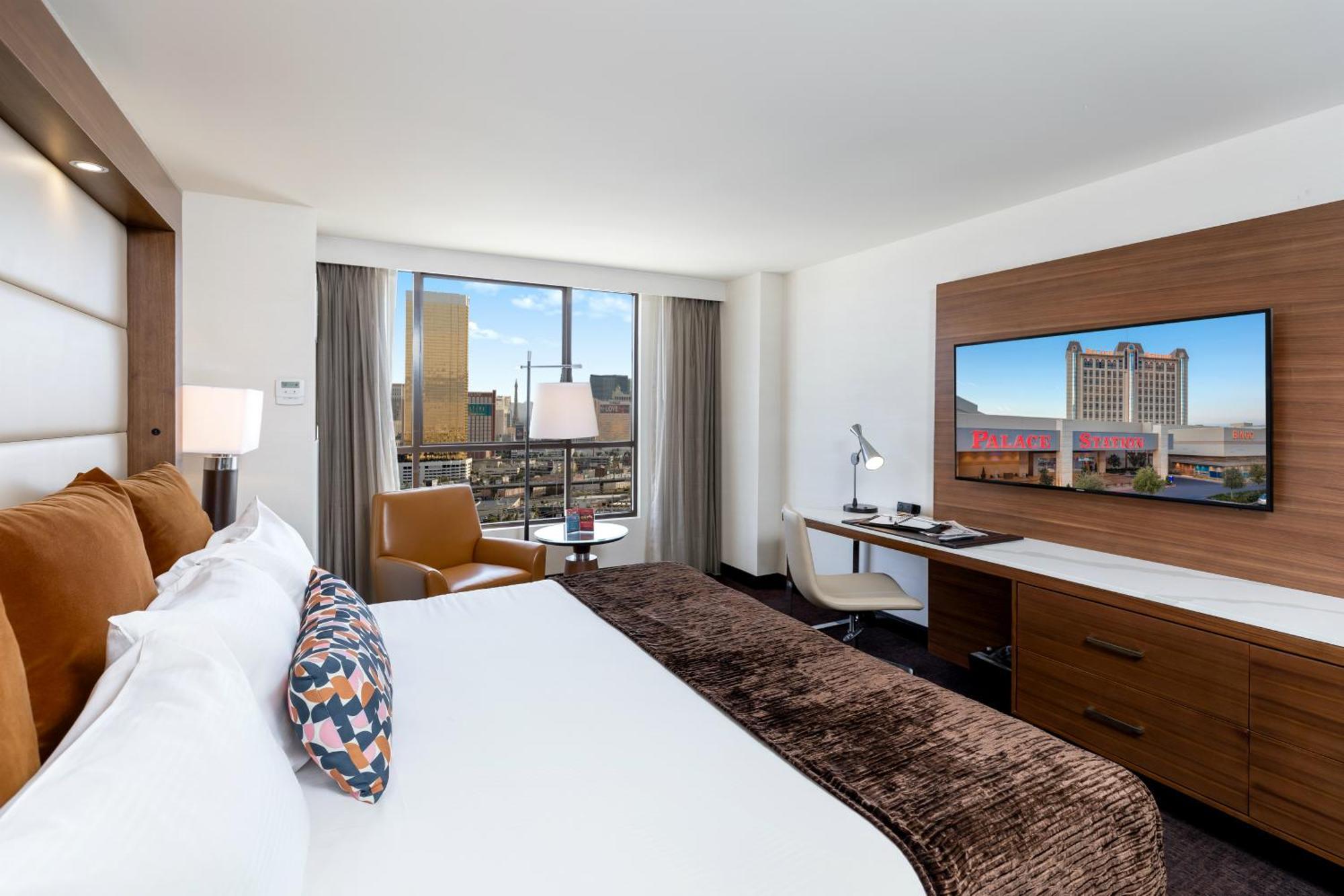City View Premier Room 1 King Bed