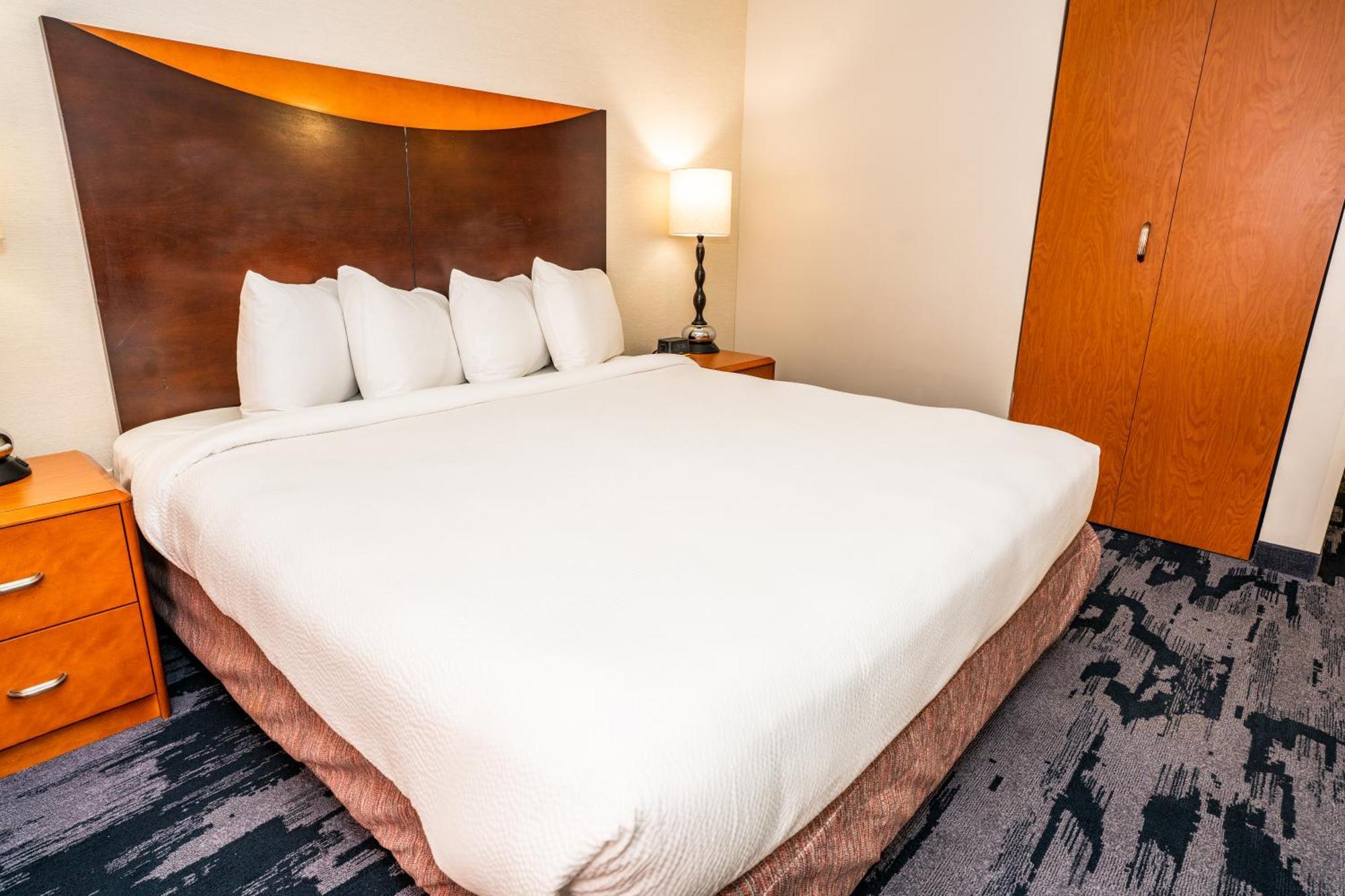 King Room,1545414415:JPEG