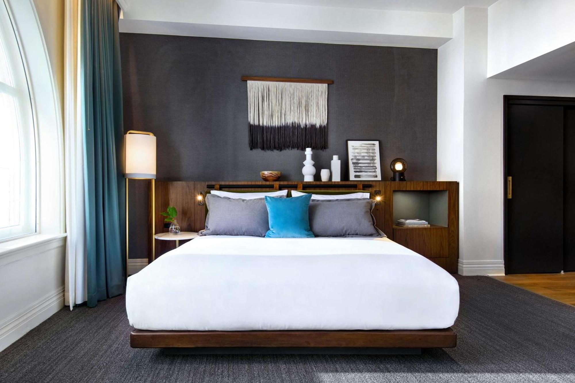 Preferred King Room,1545583882:JPEG