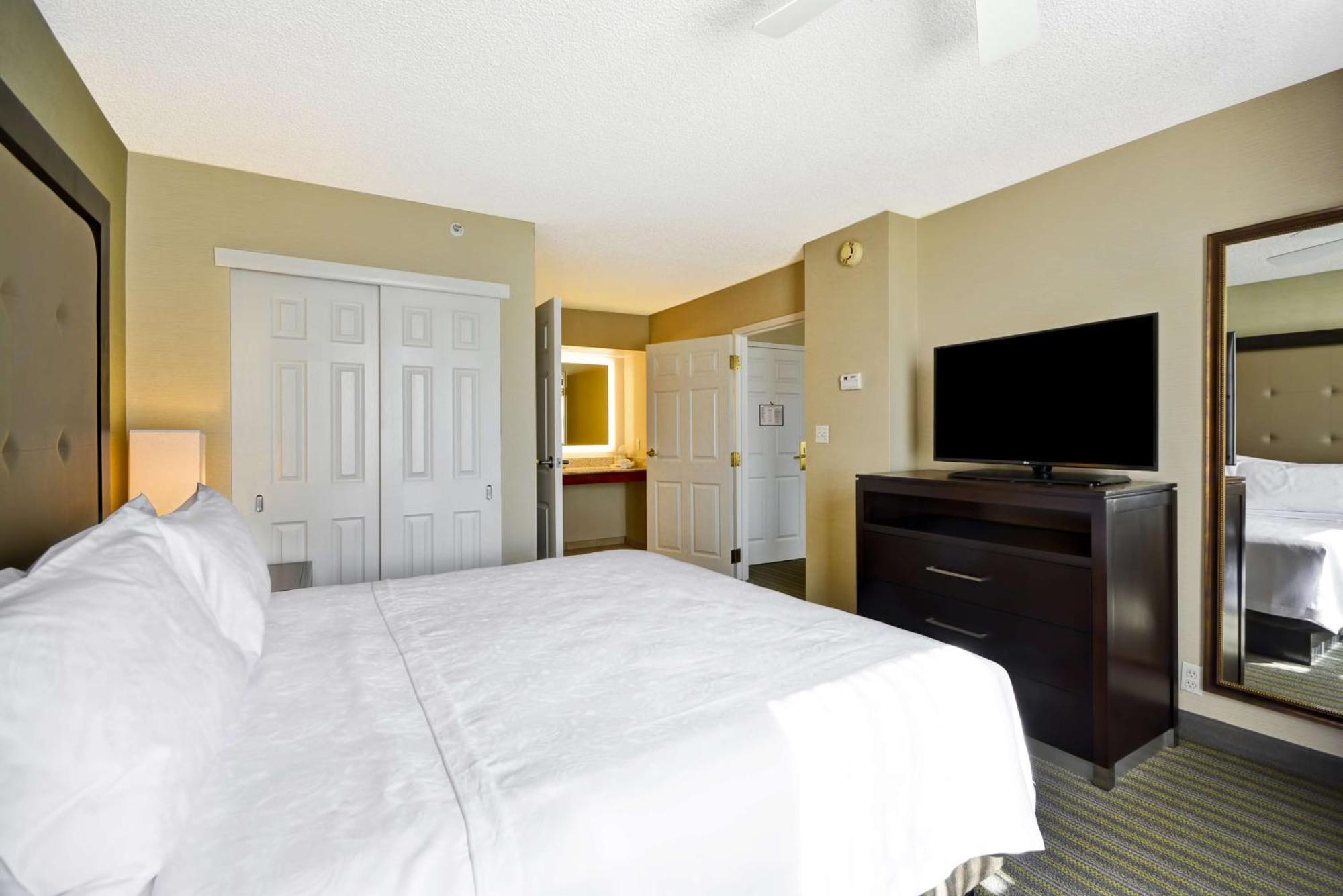 Two-Bedroom Suite - Non-Smoking