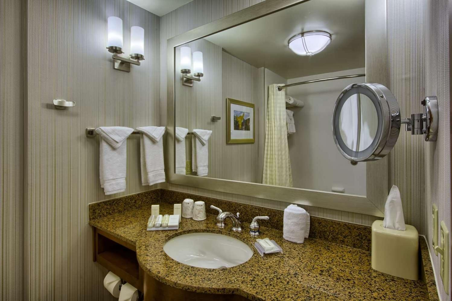 King Room with Tub - Mobility and Hearing Access