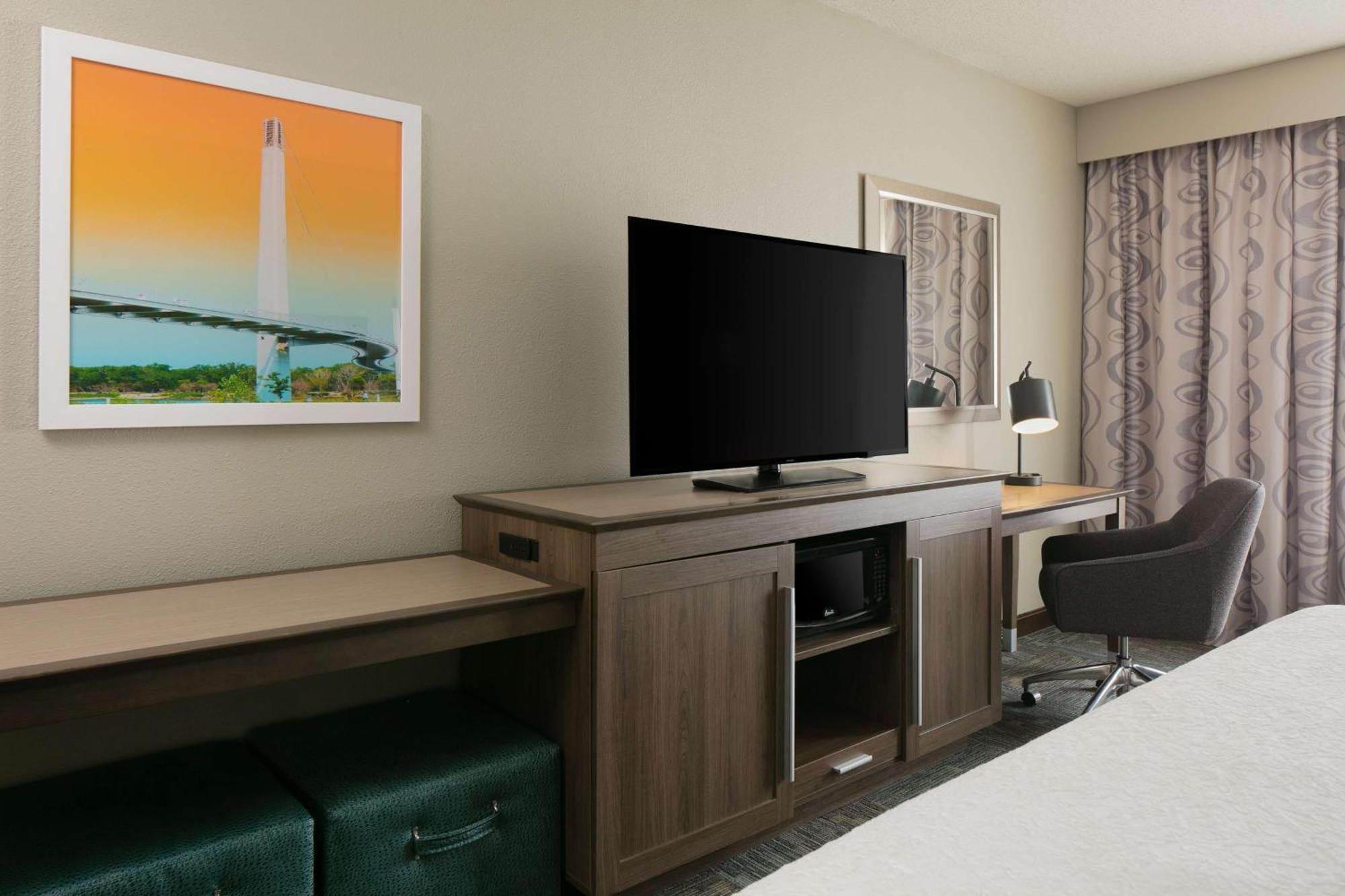 Quarto com Cama King-size e Acesso para Hóspedes com Mobilidade Reduzida - Não Fumantes