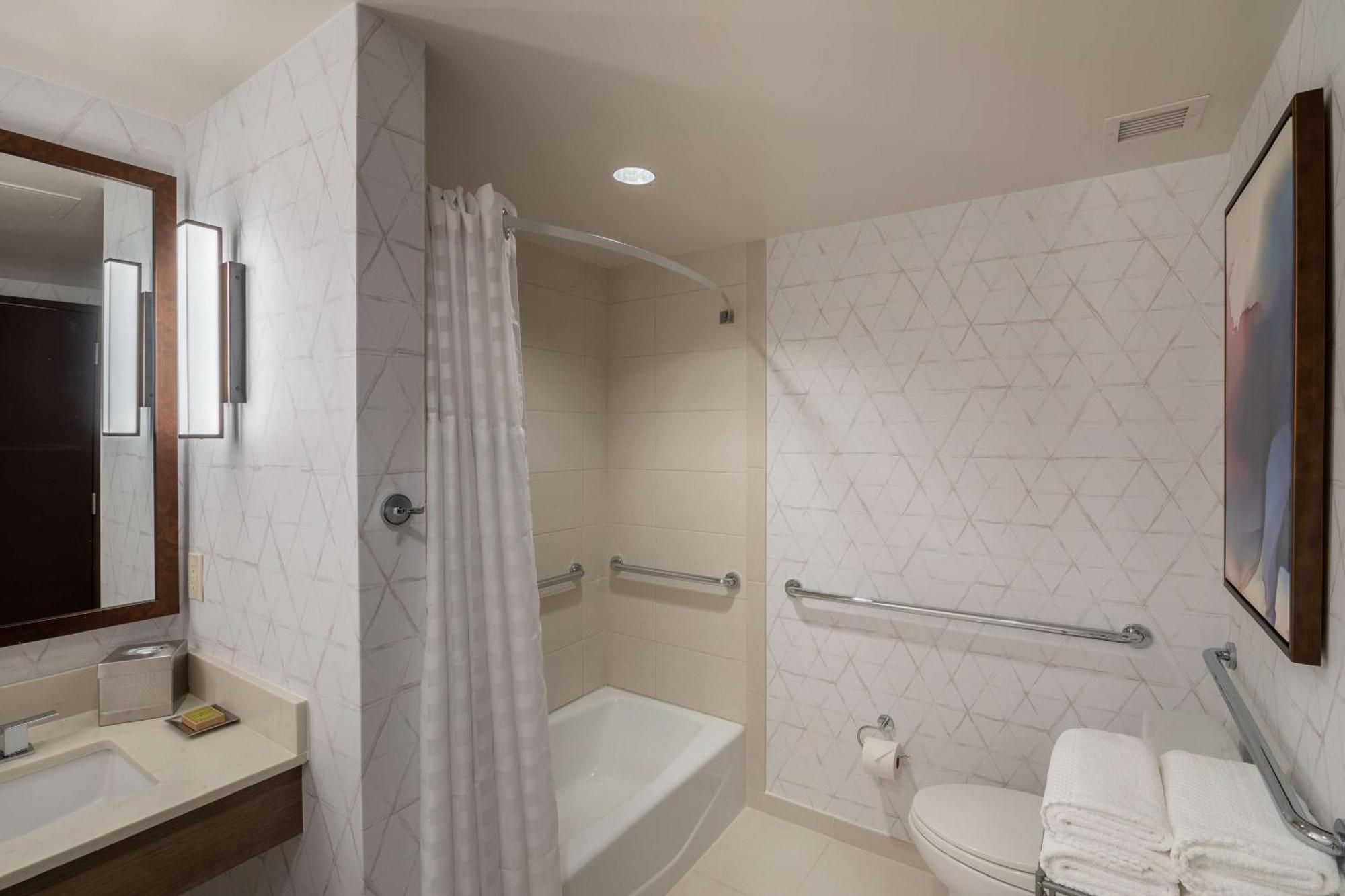 Queen Room with Two Queen Beds - Mobility and Hearing Access