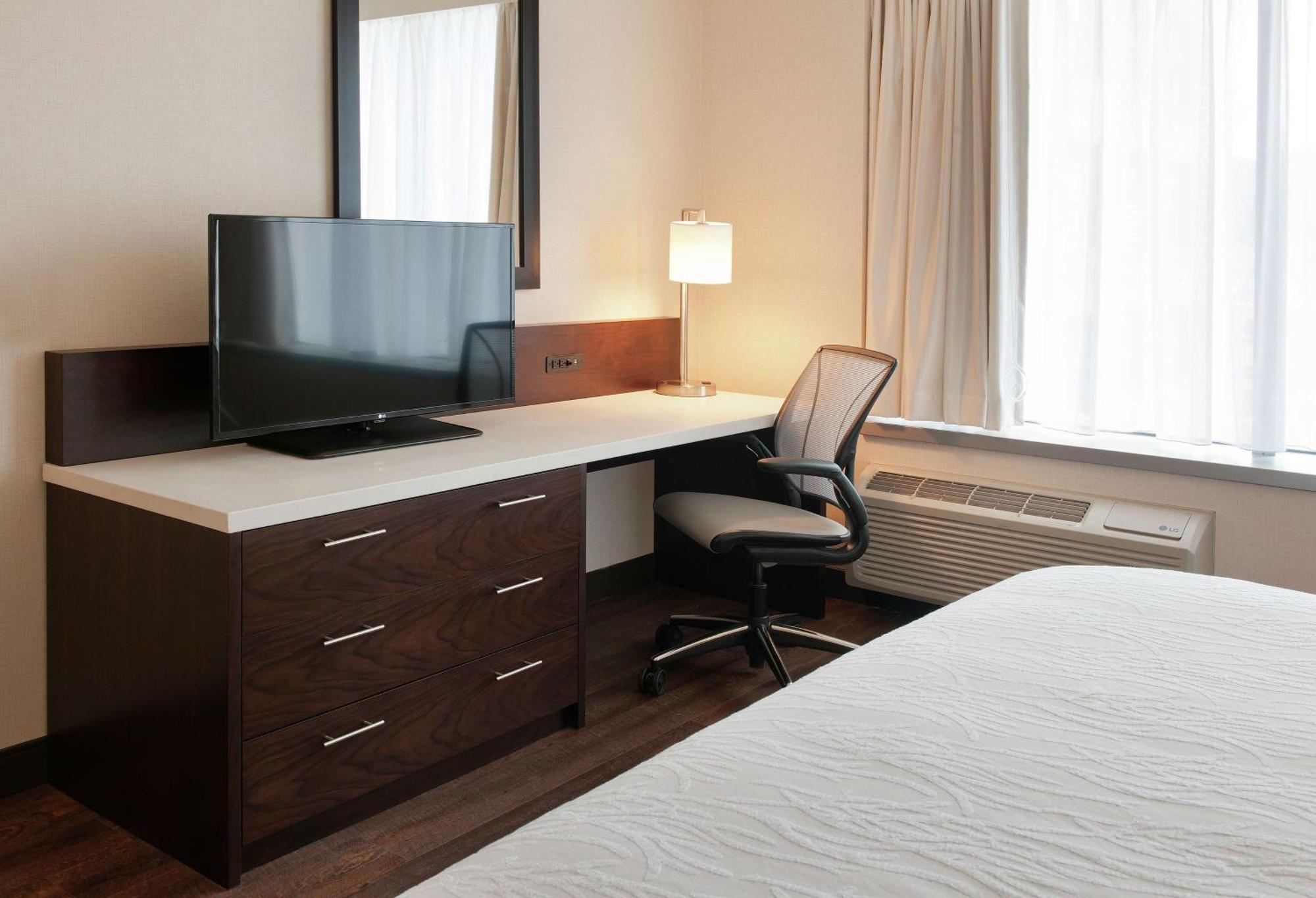King Room,1551425560:JPEG