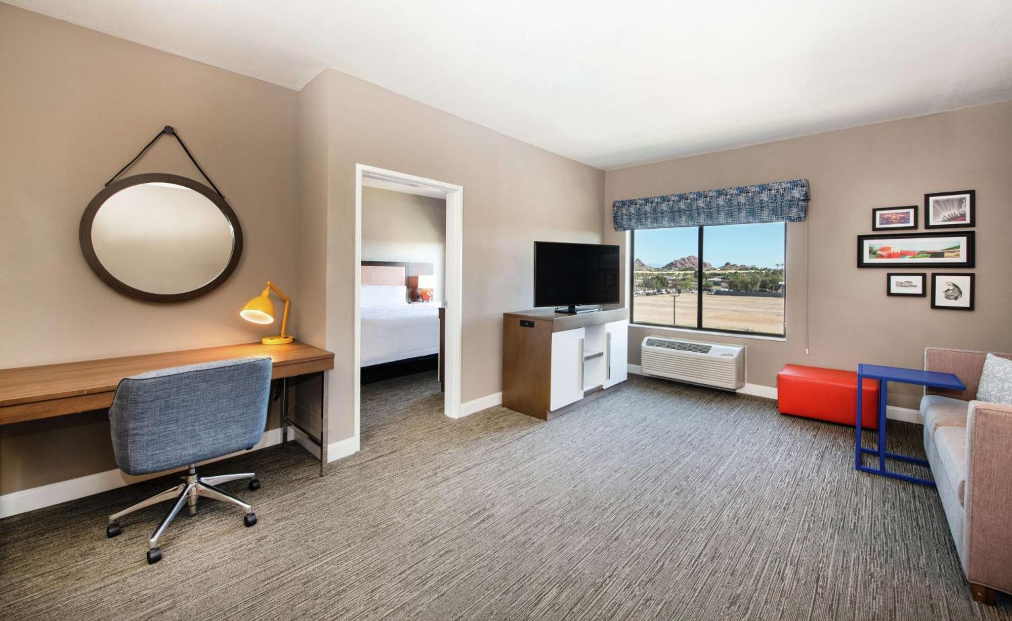 One-Bedroom Executive King Suite Non-Smoking,1551506443:JPEG