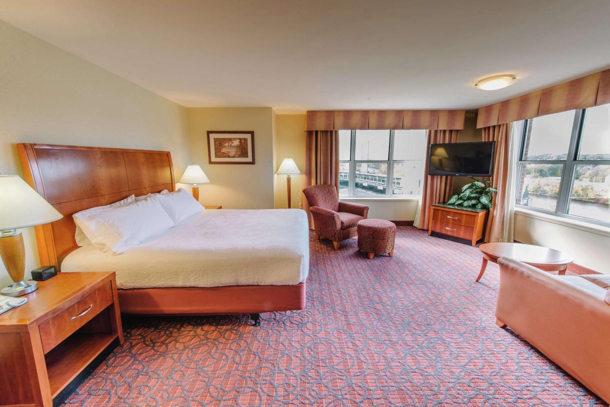 One-Bedroom King Suite,1281467194:JPEG