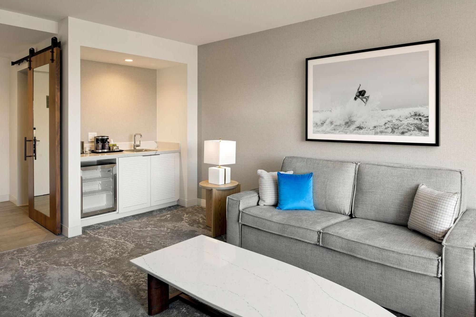 One-Bedroom King Suite