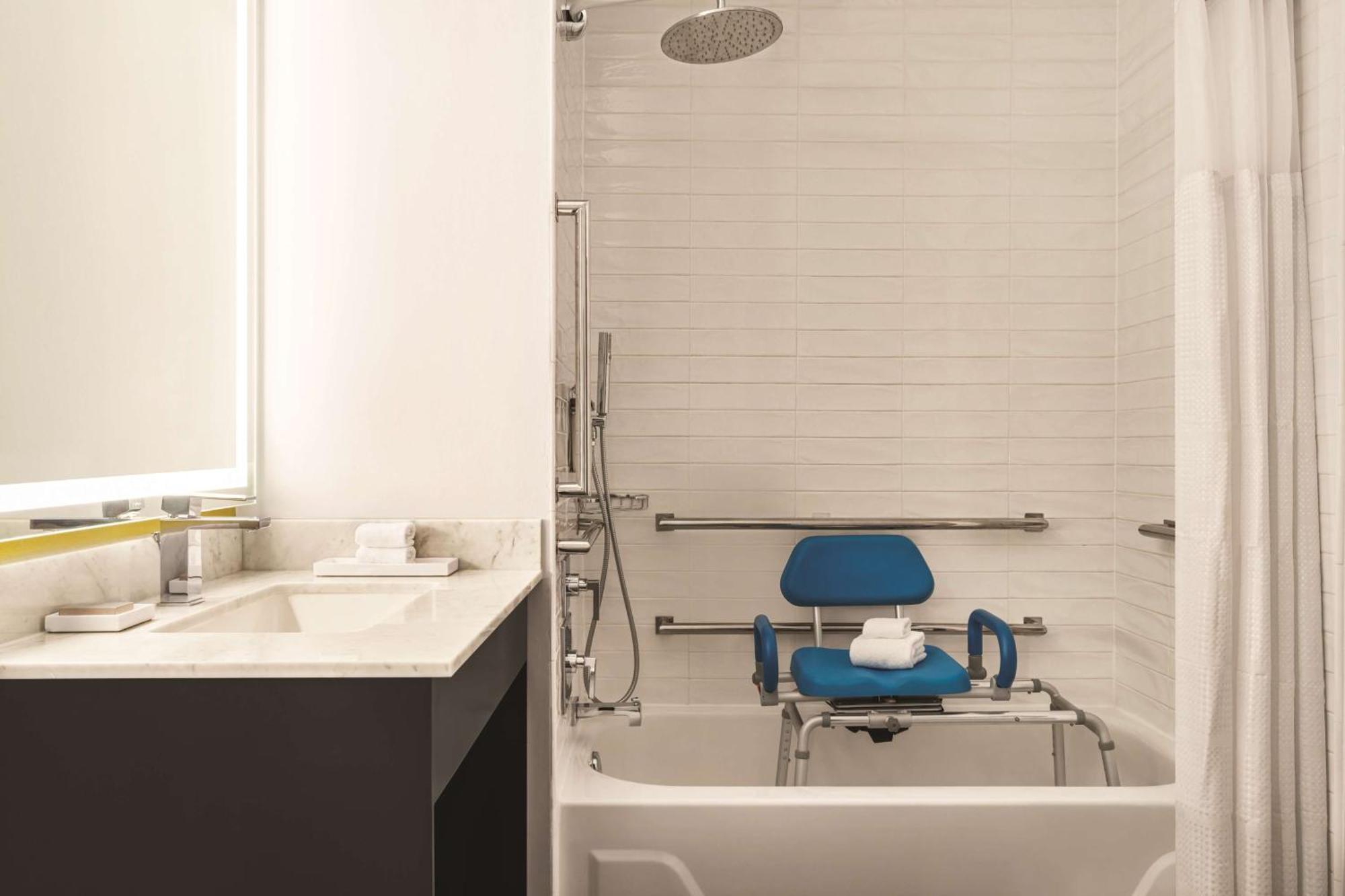 Queen Room with Two Queen Beds and Tub - Mobility and Hearing Access
