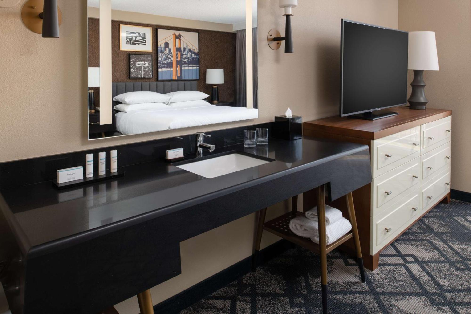 One-Bedroom Suite - Hearing Access