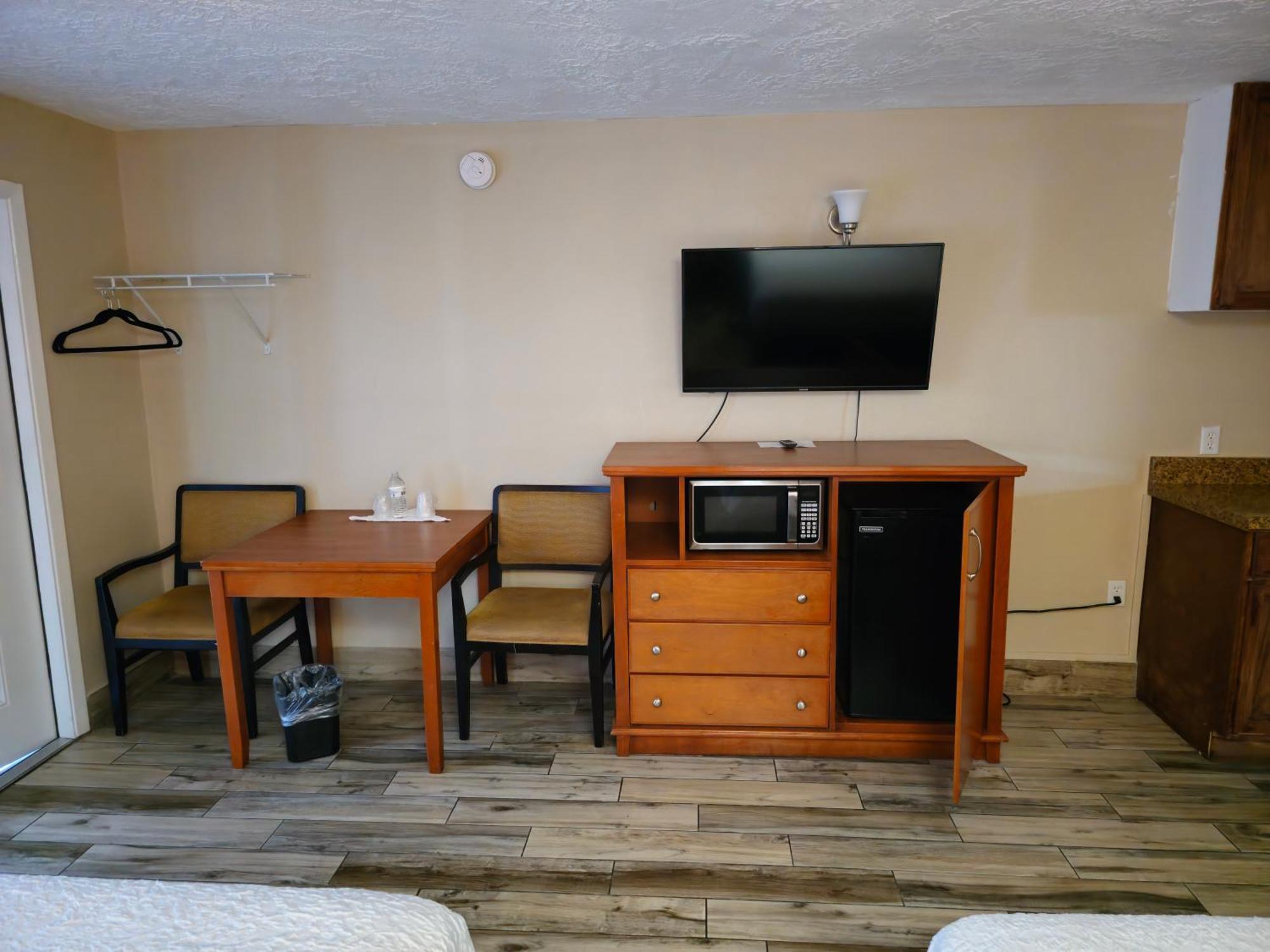 Family Suite,1588100270:JPEG