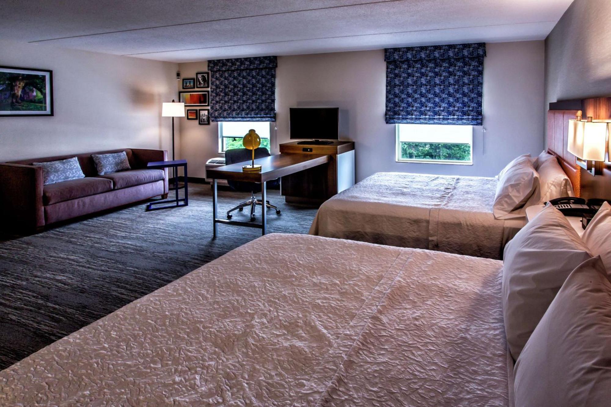 Queen Studio Suite Two Queen Beds Sofa Bed Non-Smoking,1276075051:JPEG