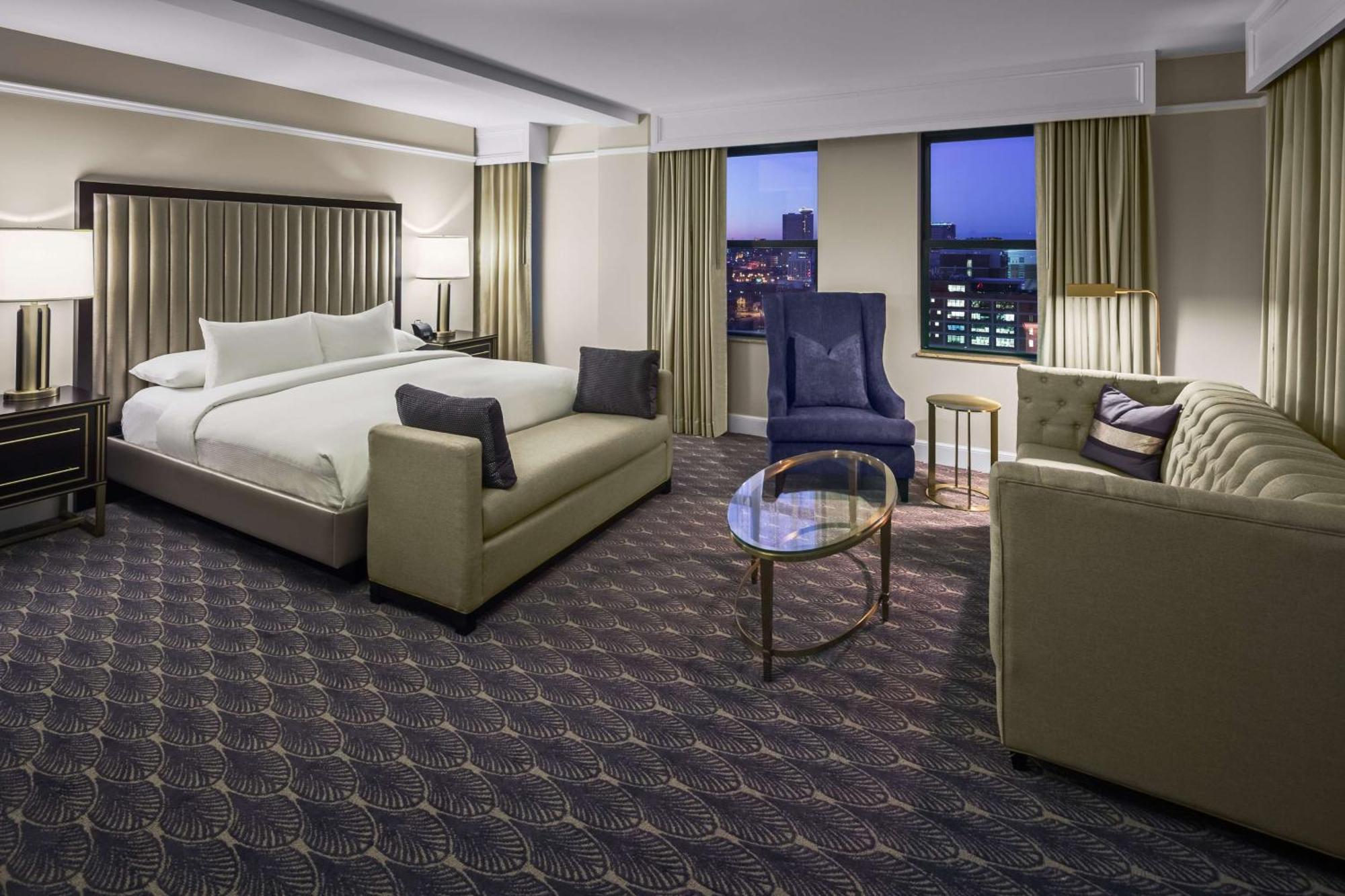 Junior King Suite Seating Area