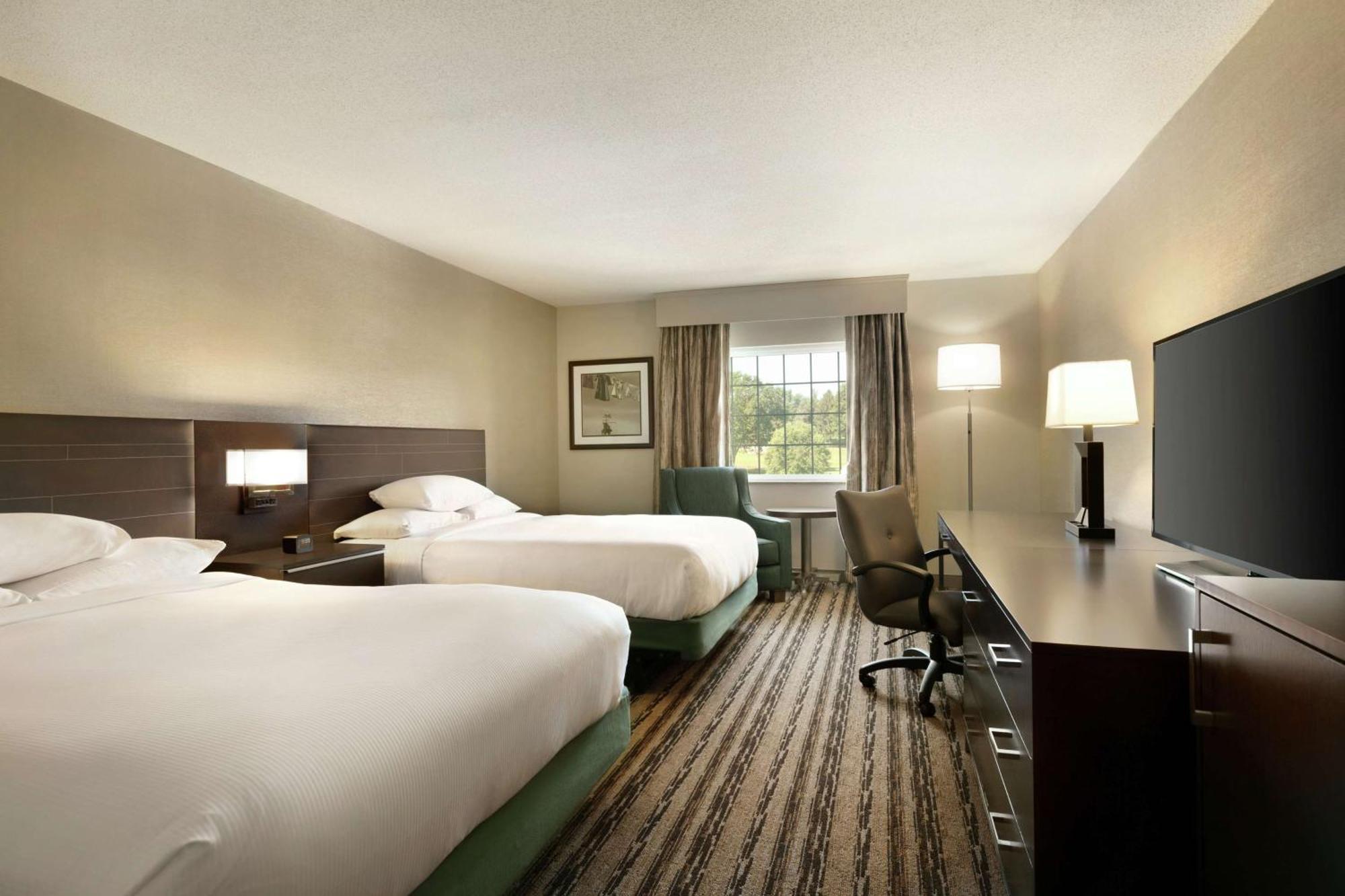 Queen Room Two Queen Beds Bath Tub Mobility Accessible or Non-Smoking