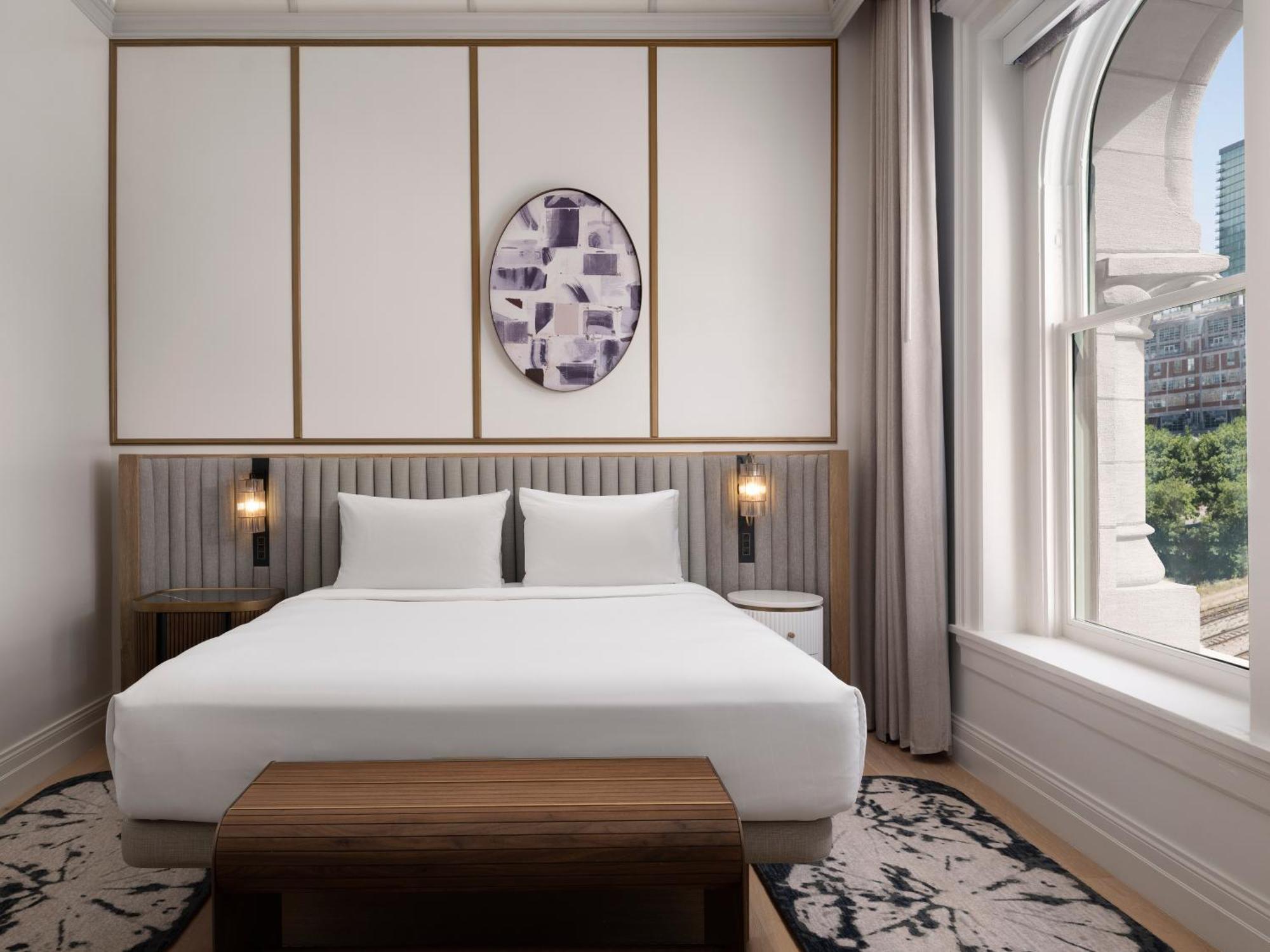 Queen Room,1536660028:JPEG