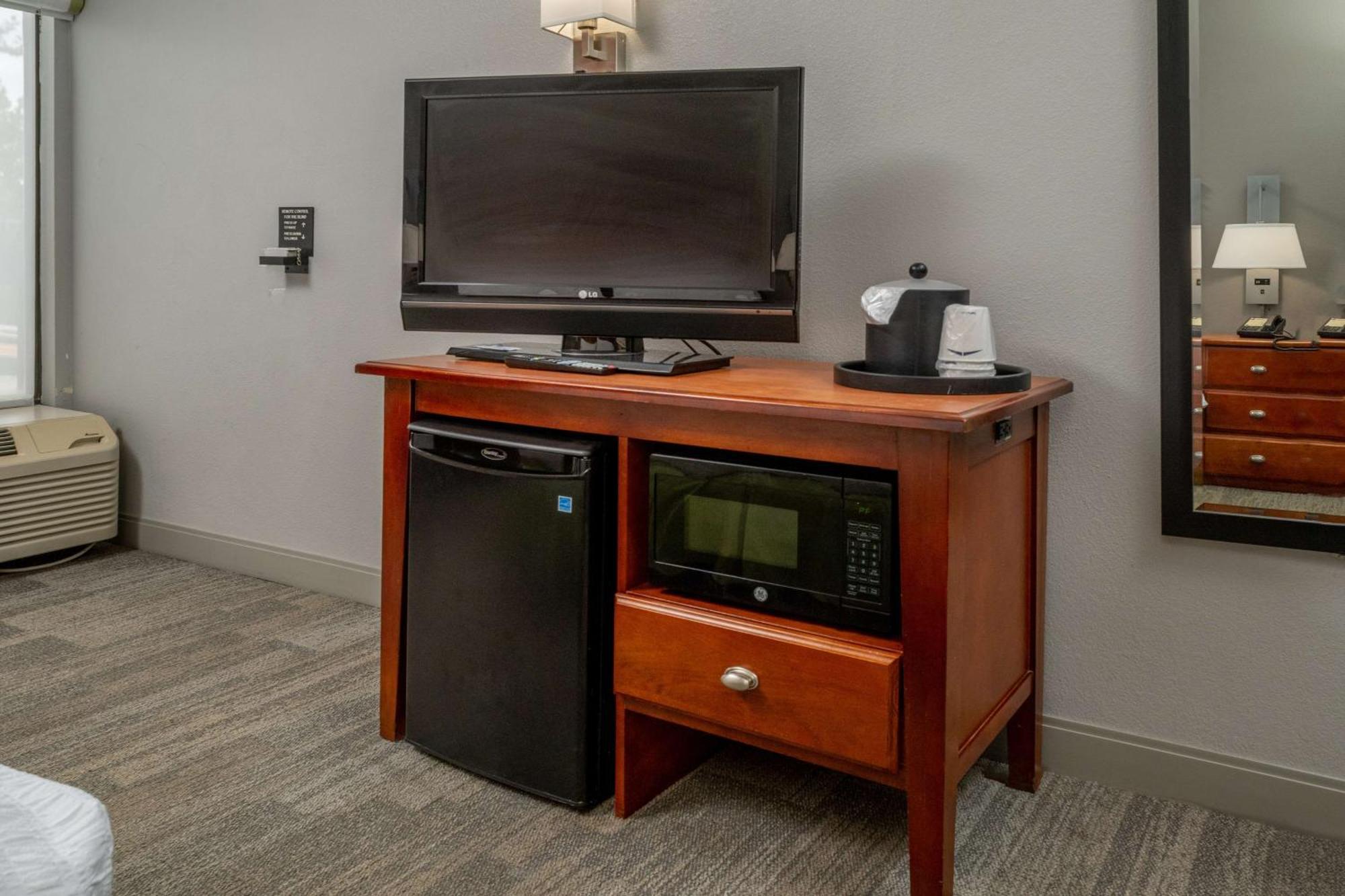 Quarto Queen com Acesso a Pessoas com Mobilidade Condicionada - Não Fumador