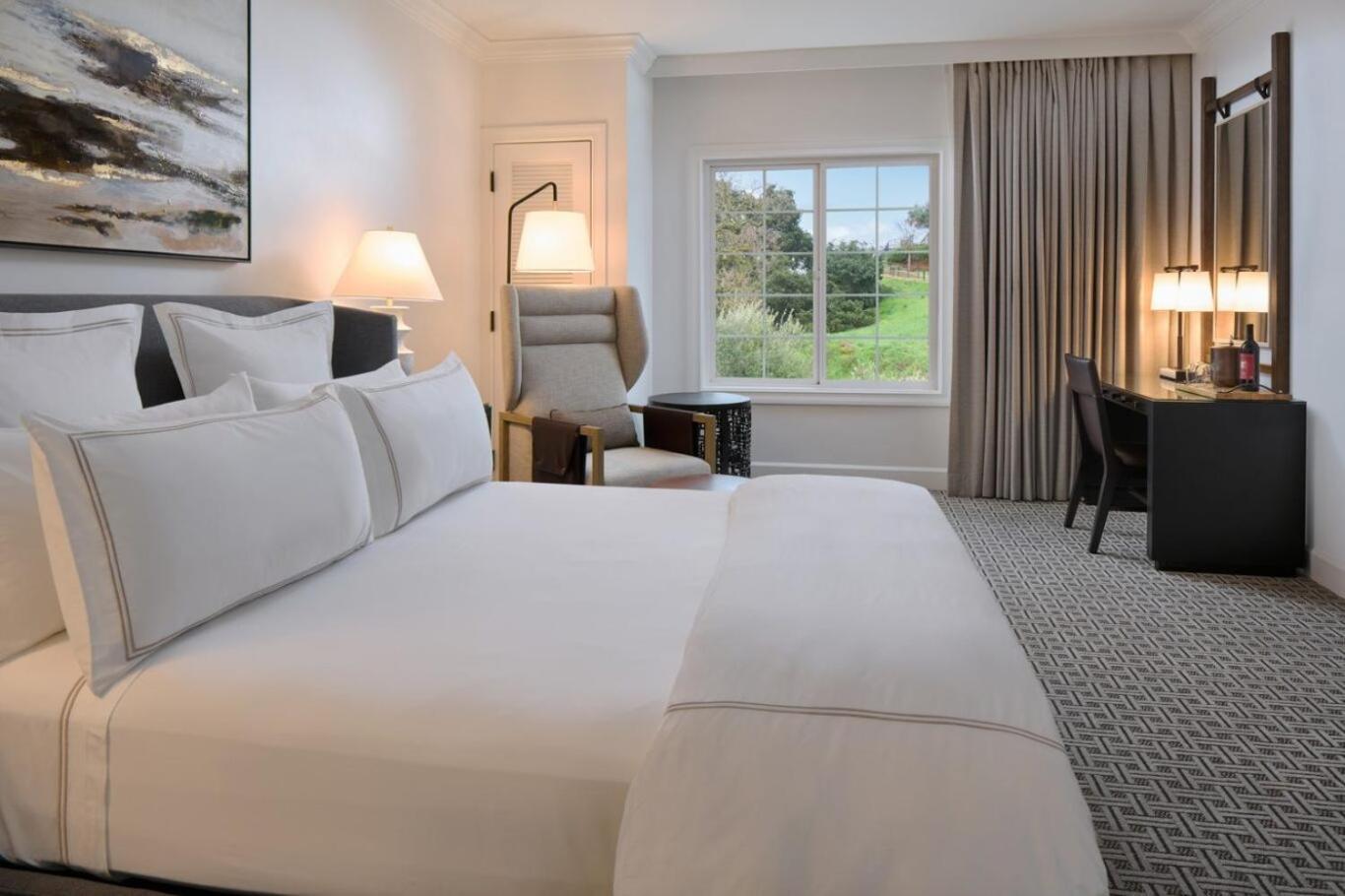Chairman's One Bedroom Suite,1585465116:JPEG