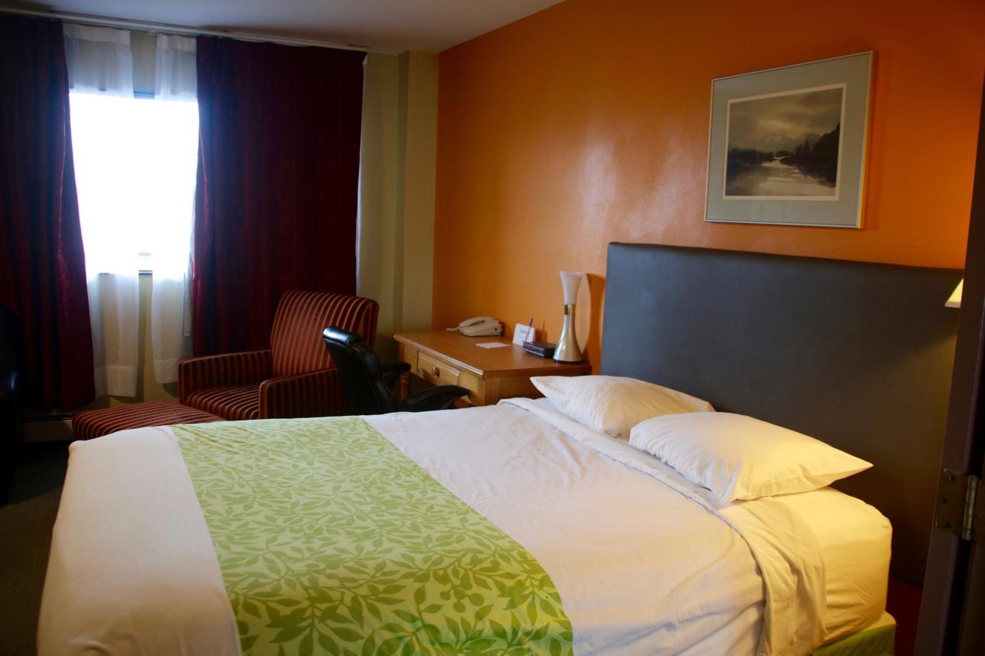1 Bedroom Suite 2 Queen Beds Kitchenette,1583083760:JPEG