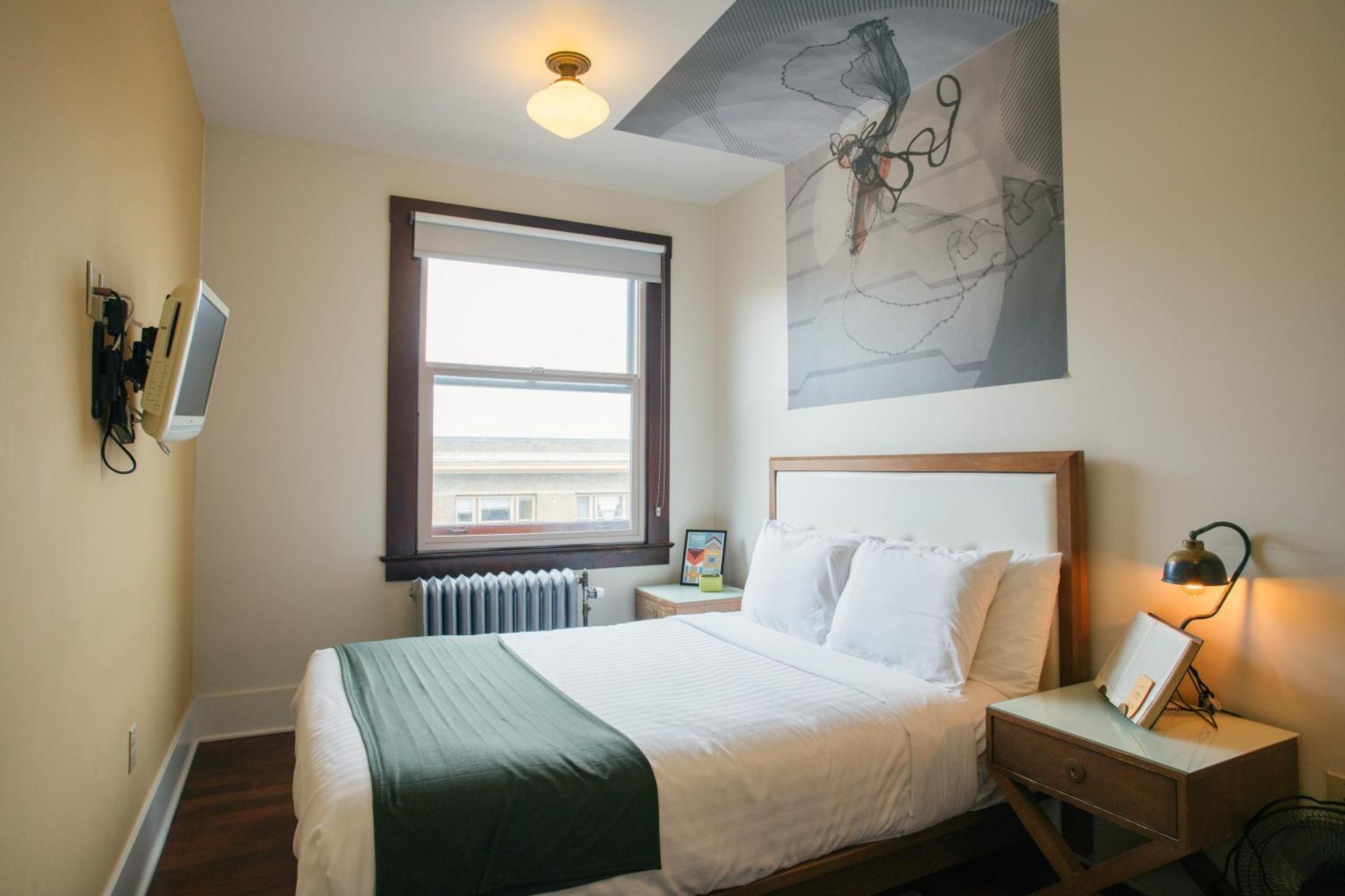 Double Room,1594644874:JPEG