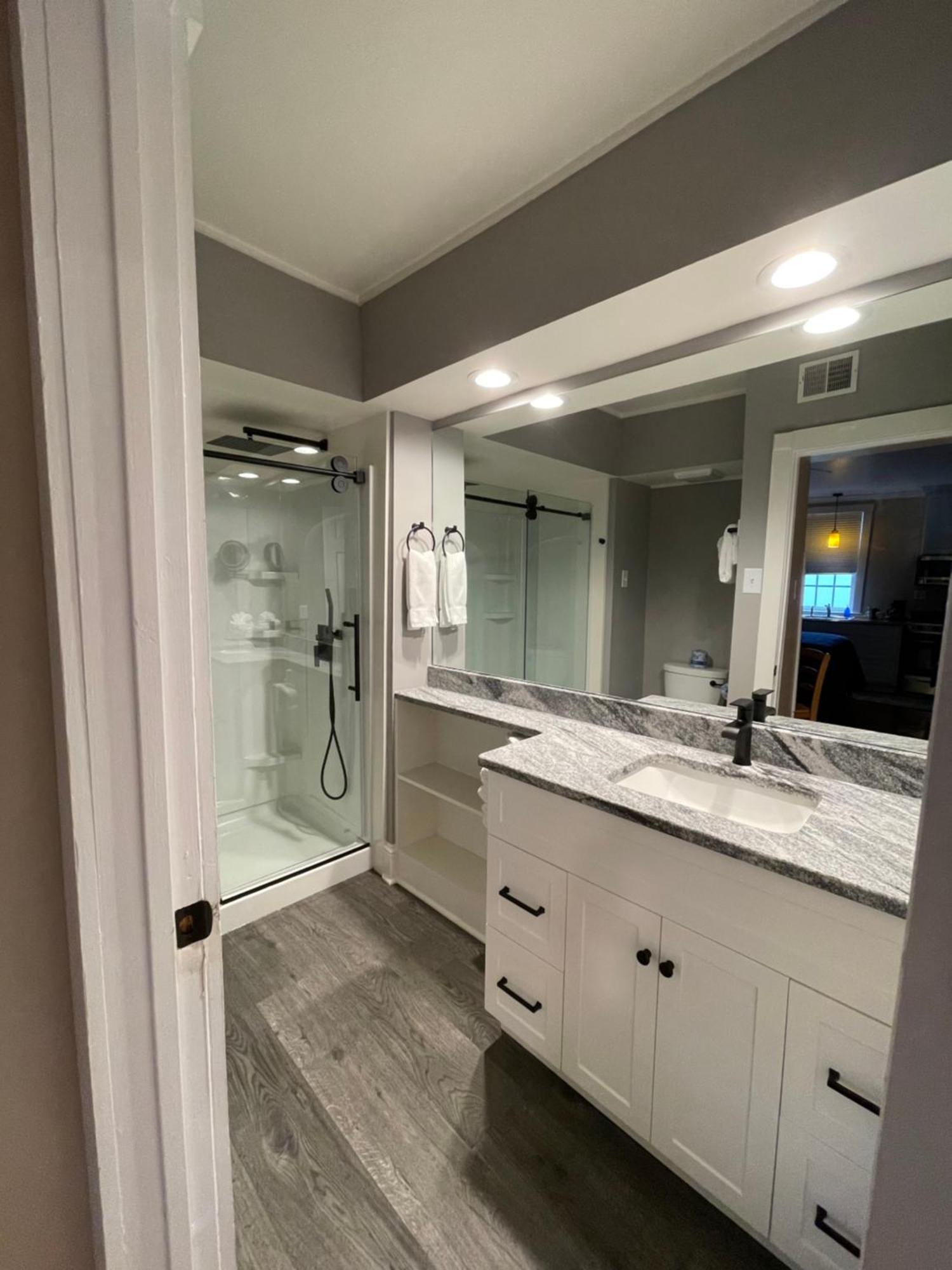 Farmhouse Efficiency Suite - Front
