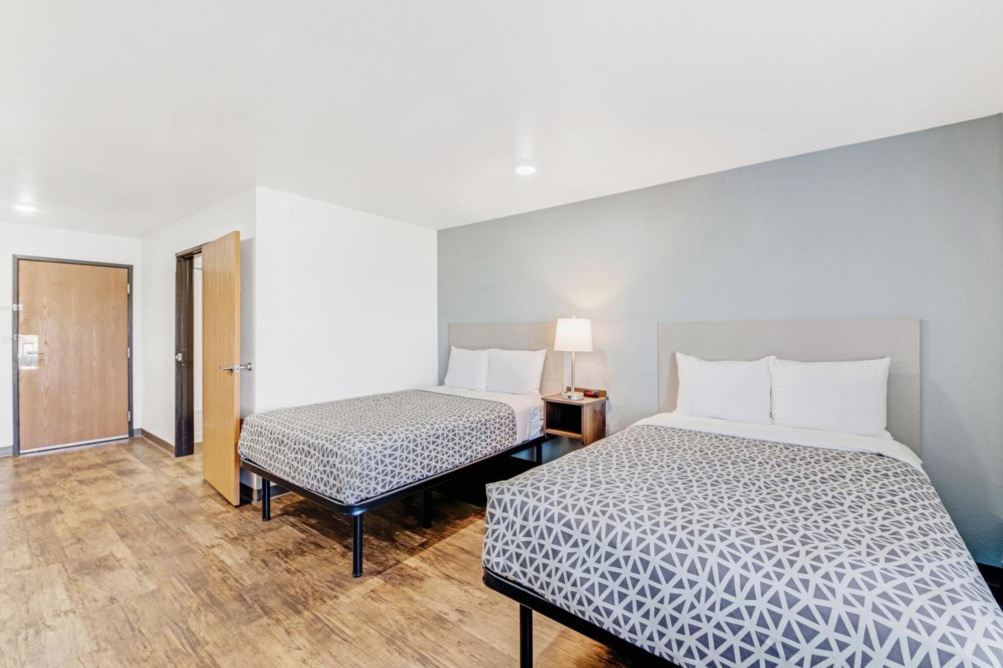 Double Suite Two Double Beds Tub Disability Access or Non Smoking,1605397958:JPEG