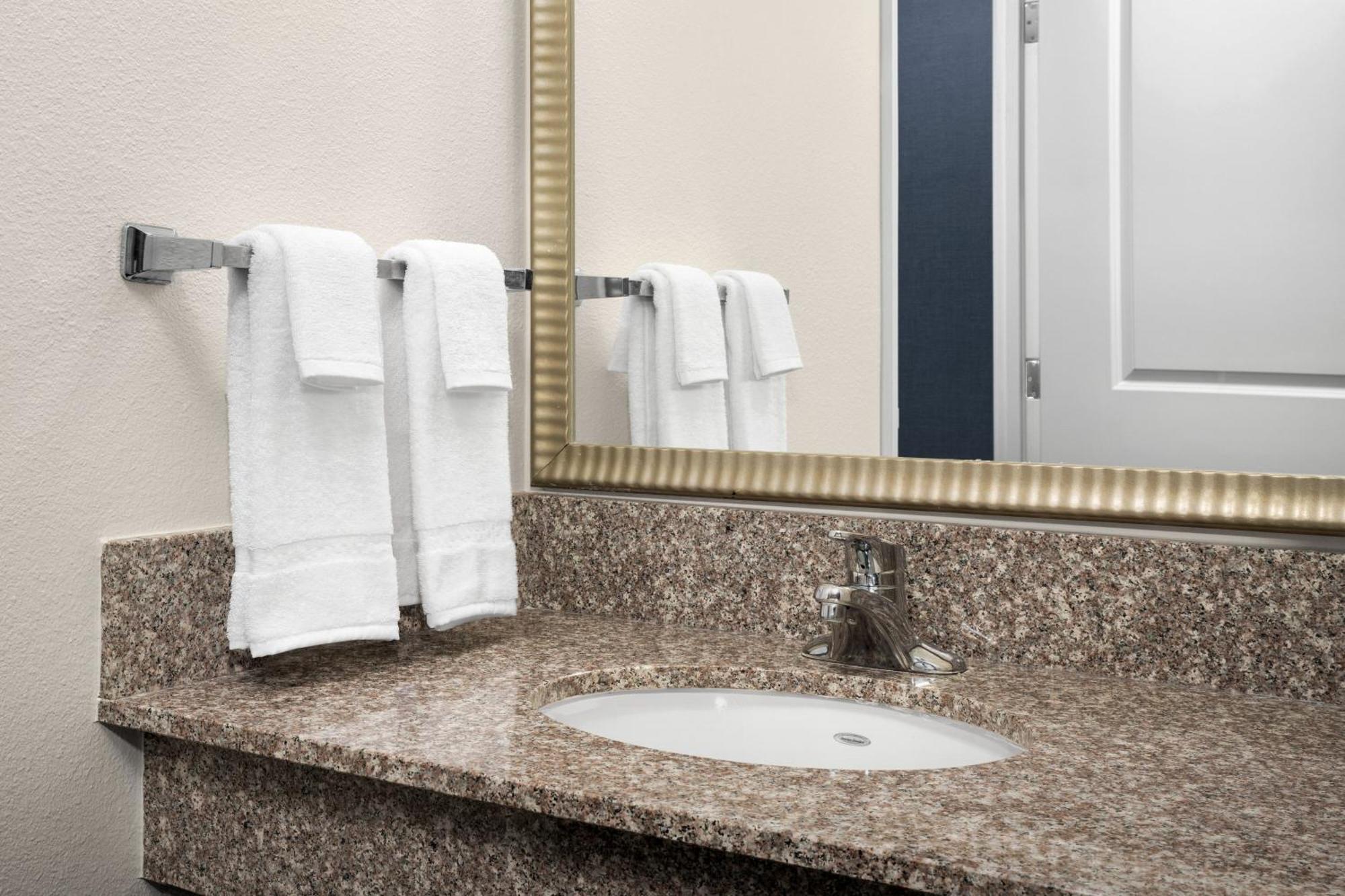 Two-Bedroom Residential Suite,1609721745:JPEG