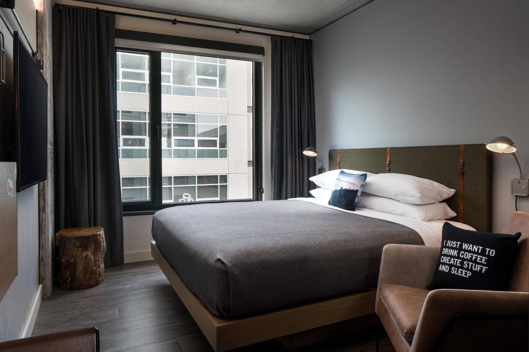 King Room,1610840892:JPEG