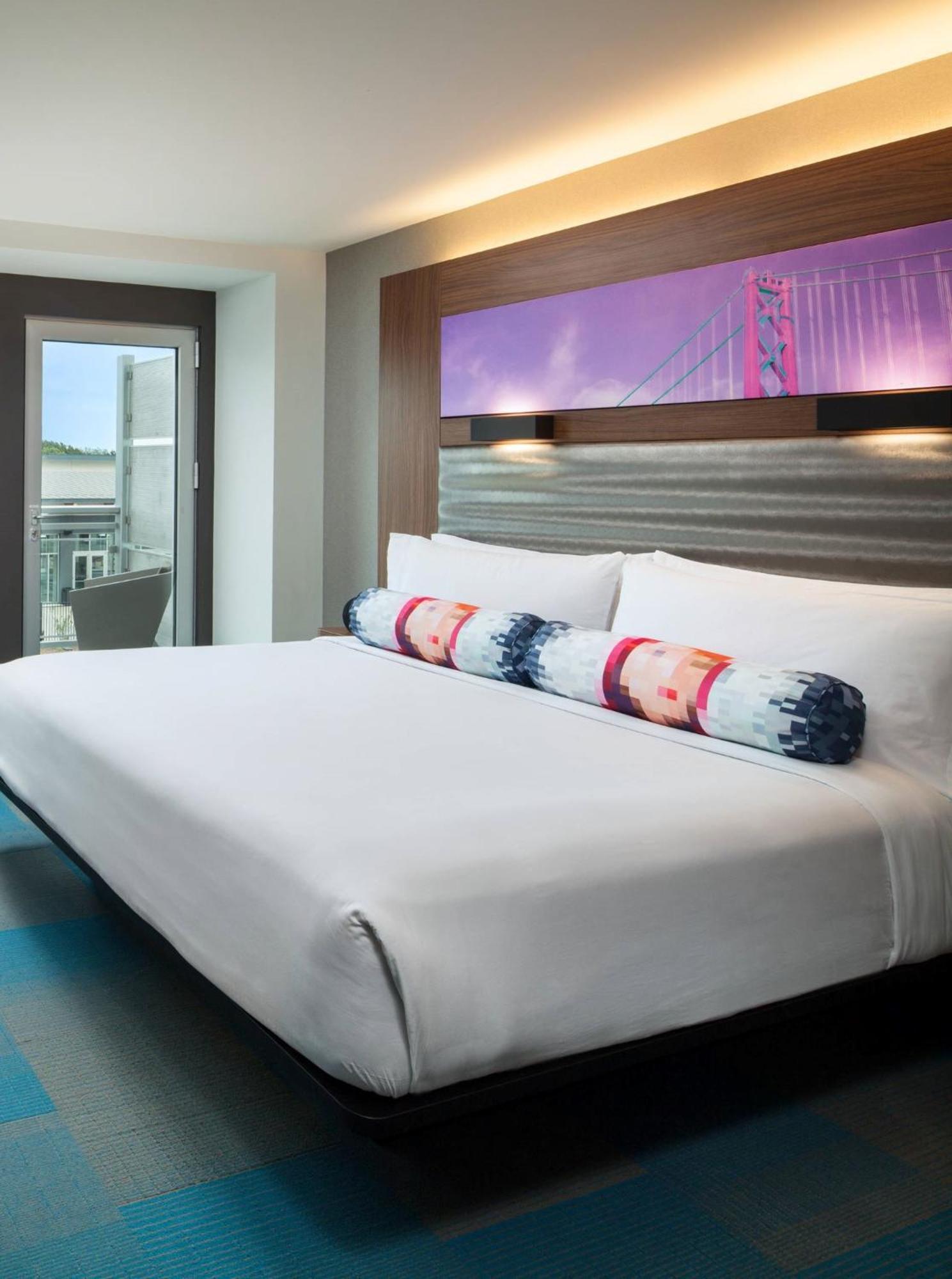 King Room with Balcony