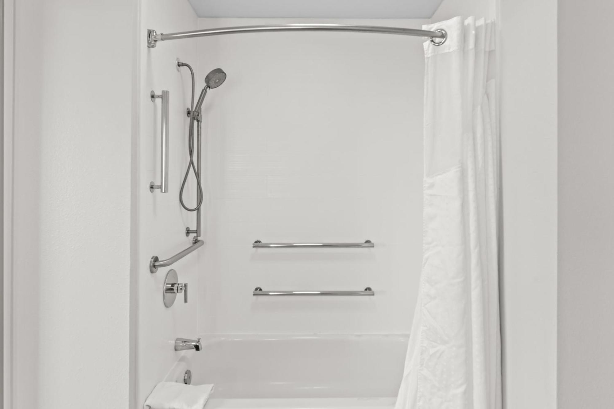 Standard King Room Accessible Tub Mobility Access