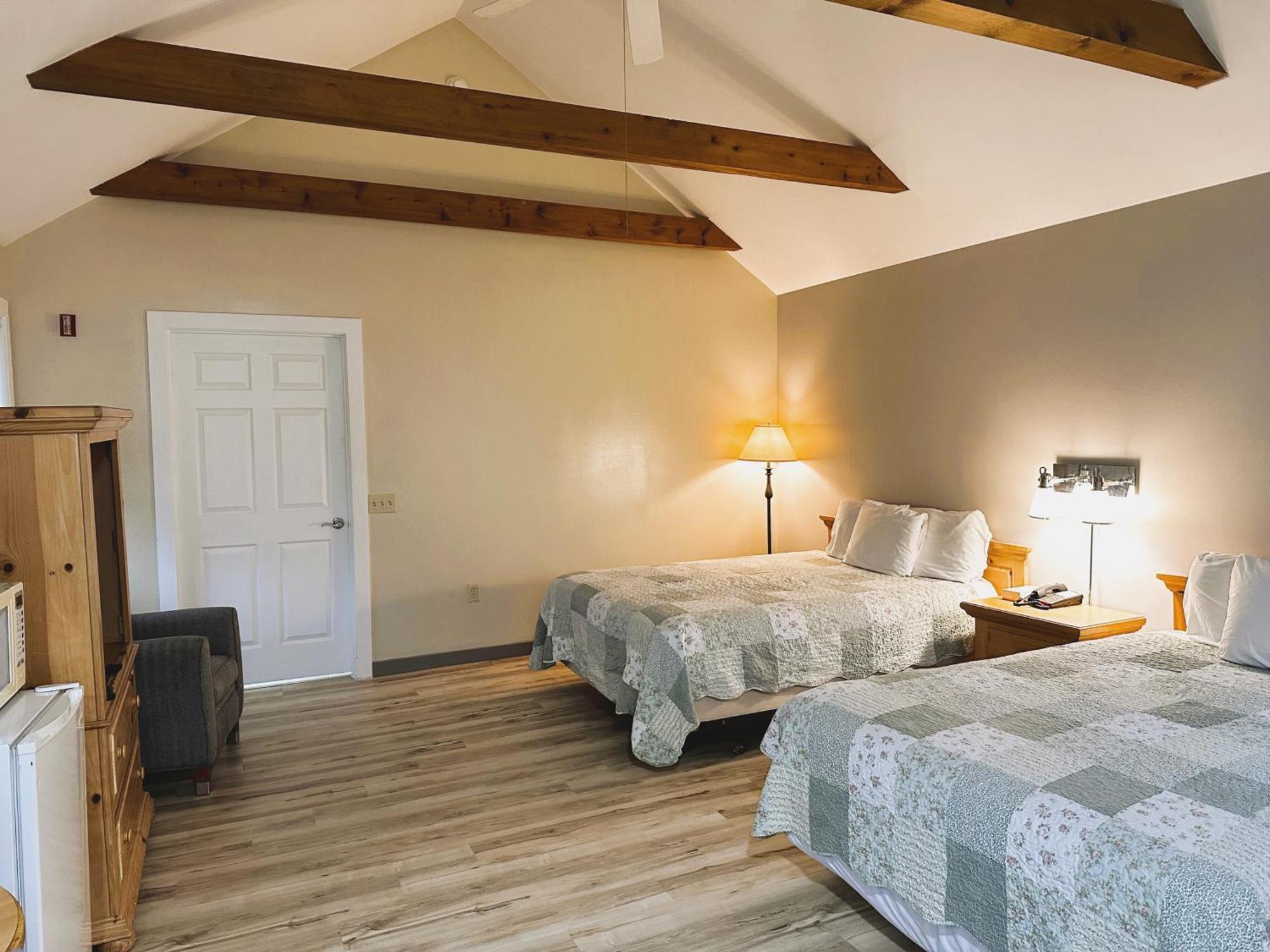 Cottage Two Queen Beds