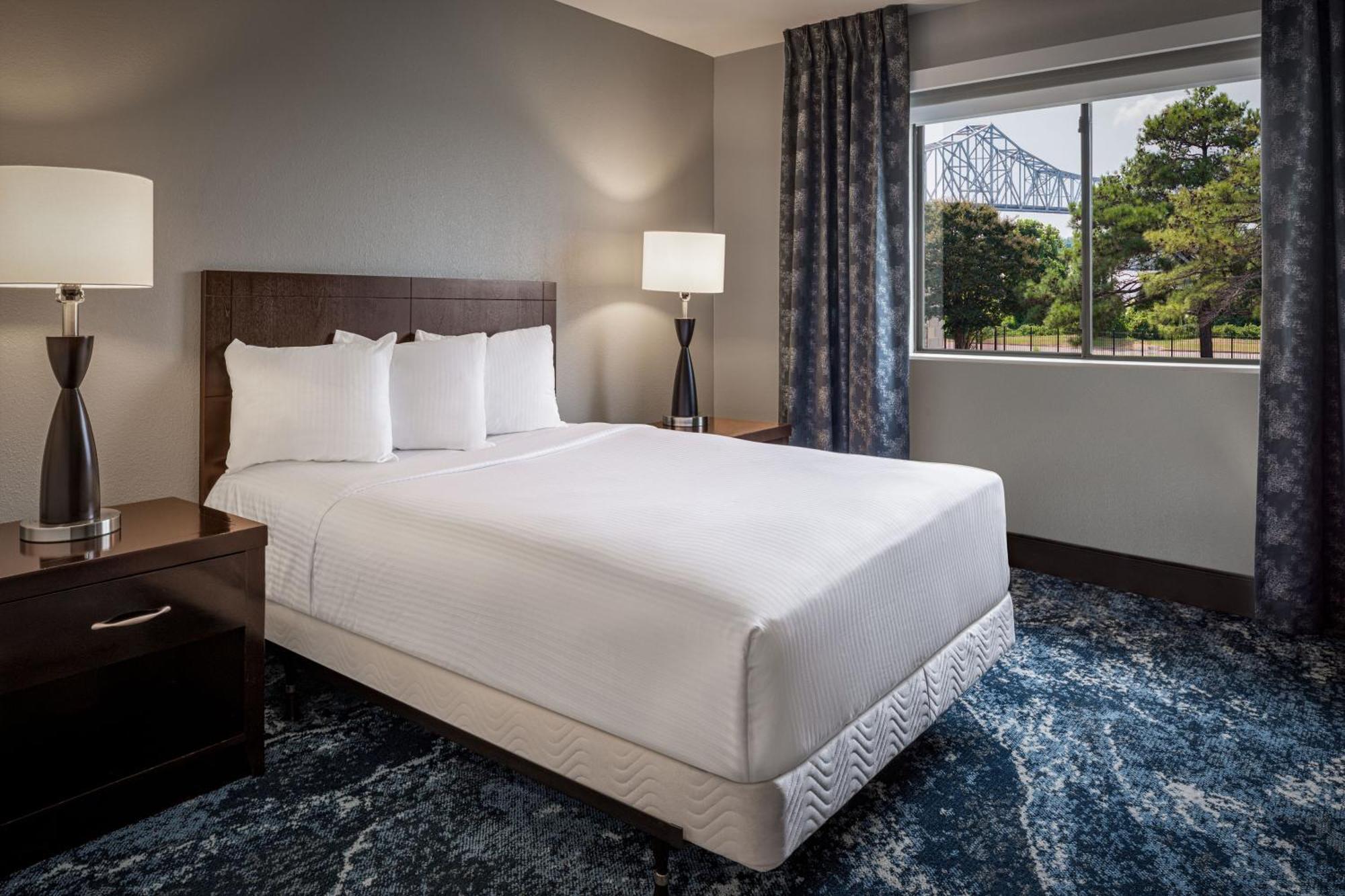 Luxury Room King Non-Smoking Newly Renovated