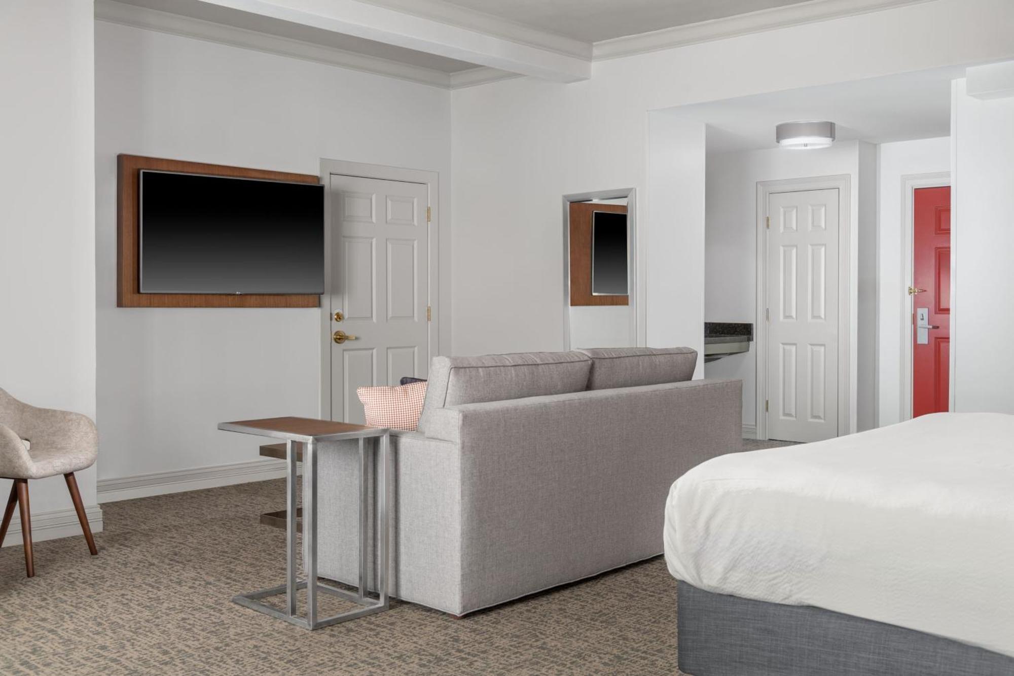 Junior Suite, 1 King, Sofa bed