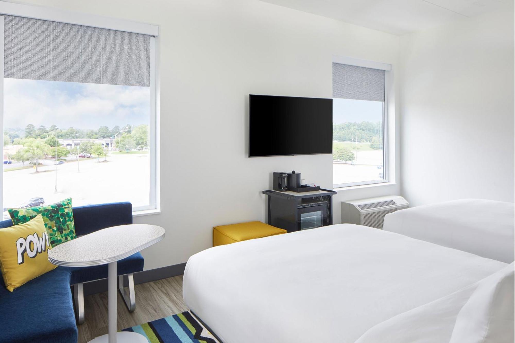 Double Queen Room,1631618338:JPEG