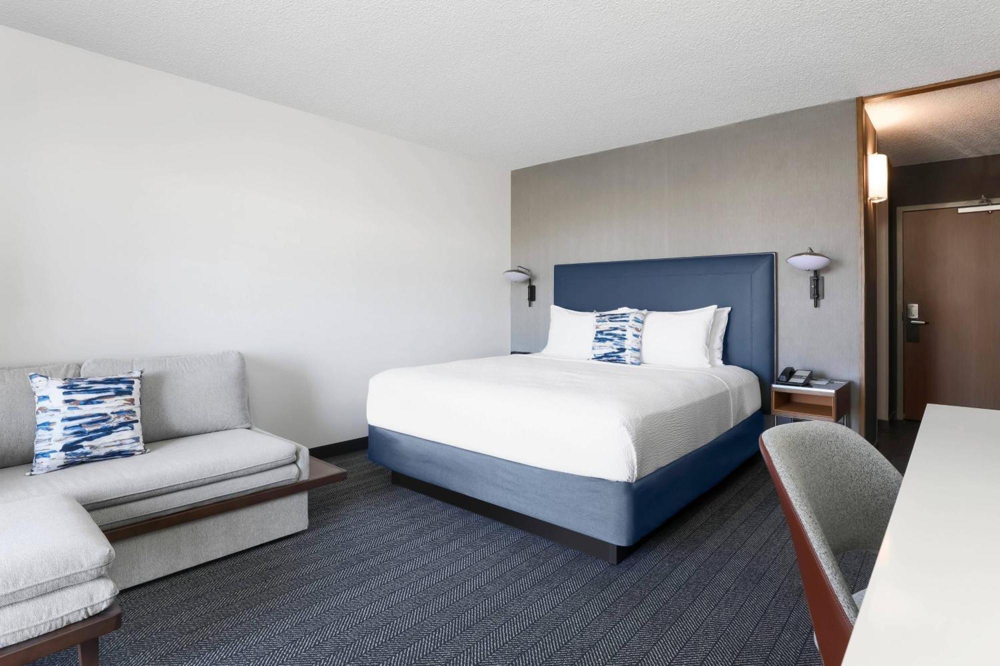 King Room Sofa Bed Pool View,1632238653:JPEG