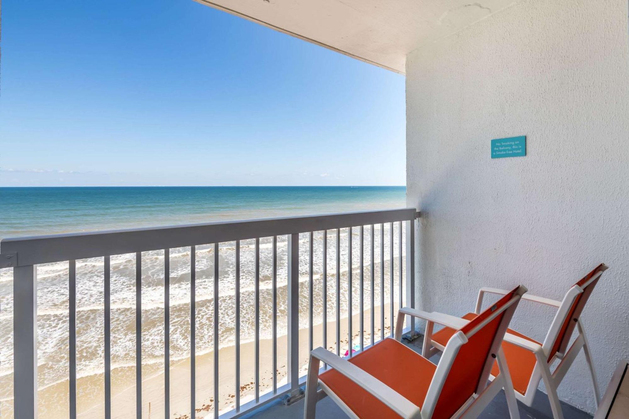 Queen Suite with Two Queen Beds and Balcony/Oceanfront - Upper Floor