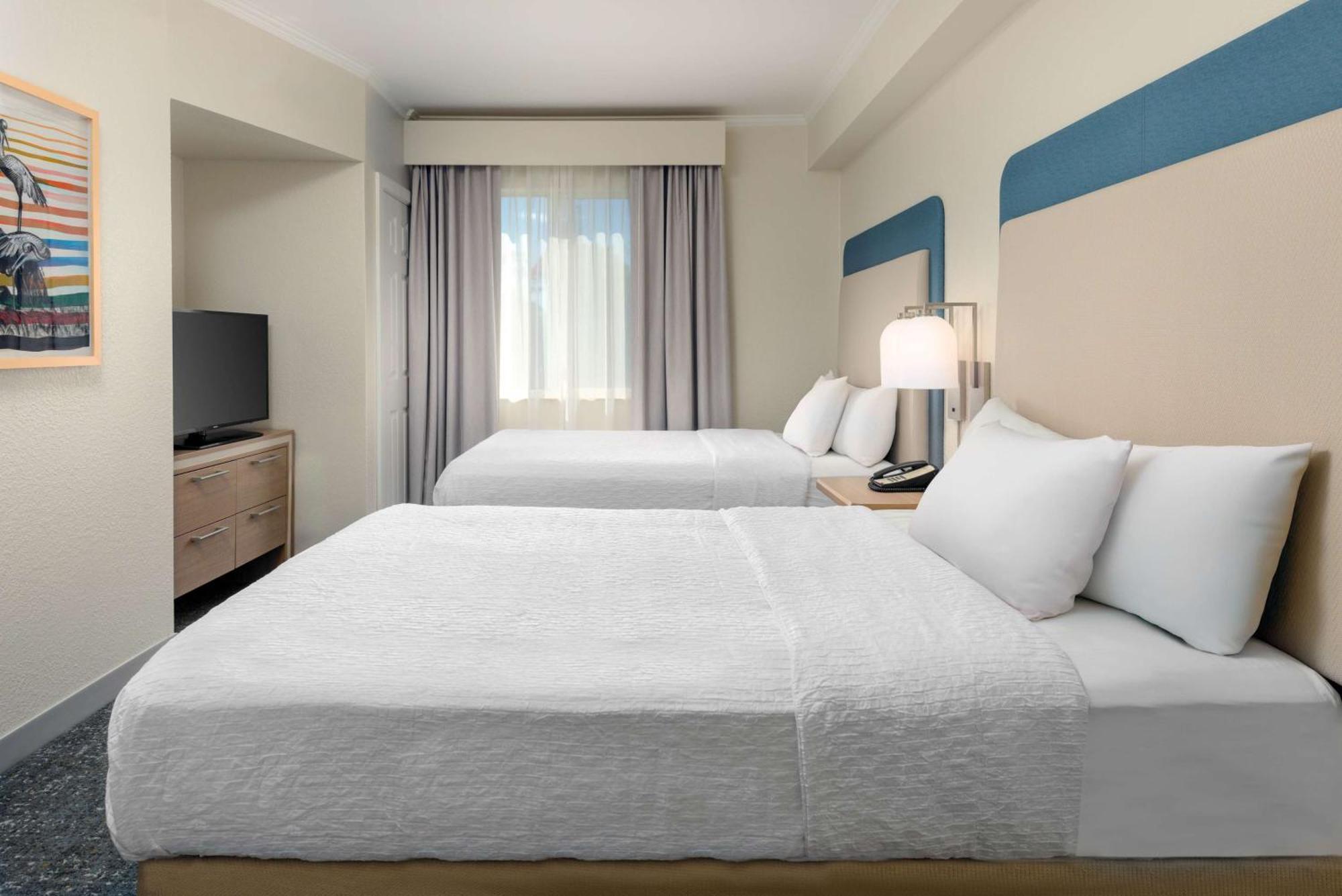 One-Bedroom Suite Two Double Beds Non-Smoking,1646901846:JPEG
