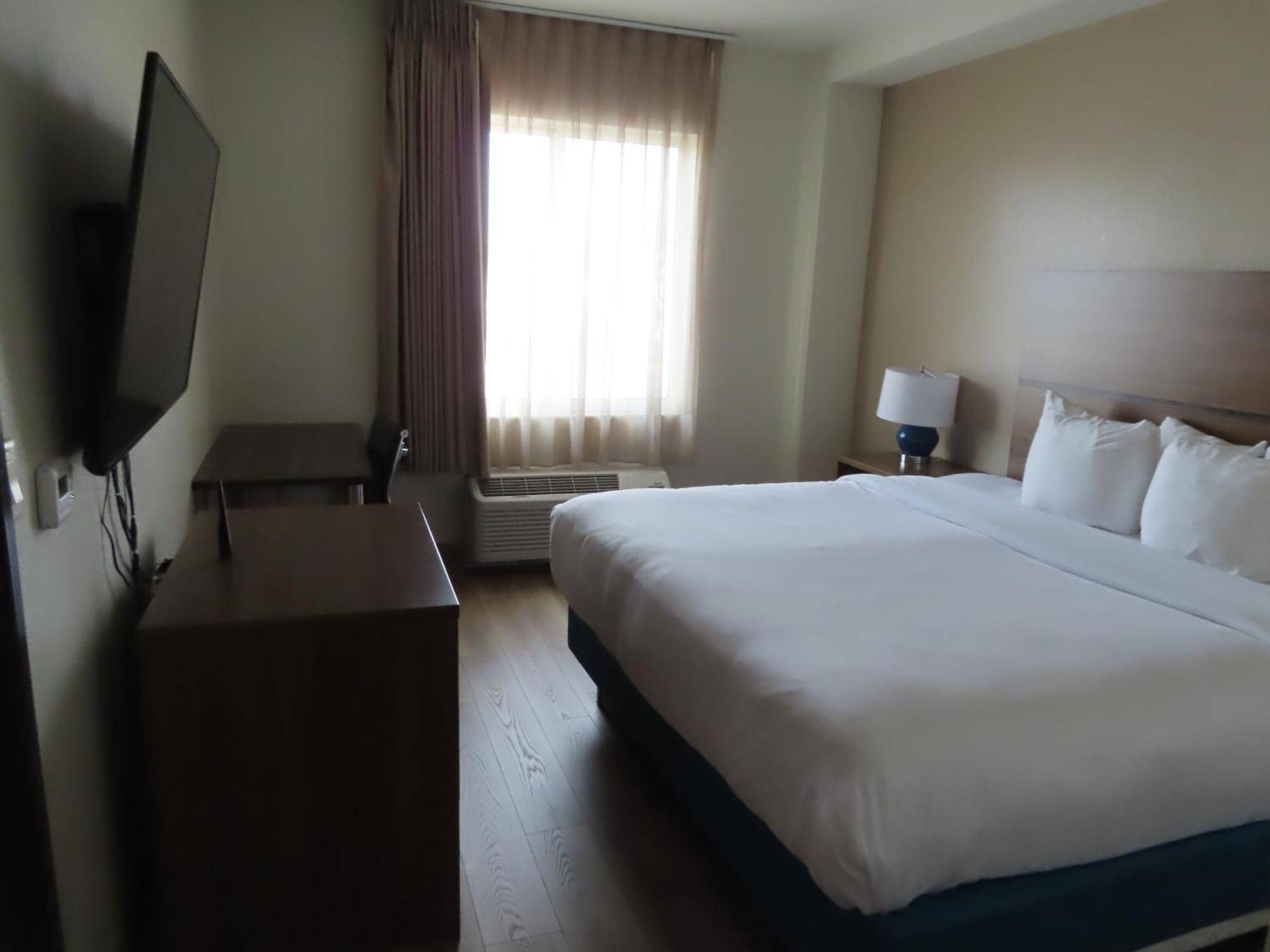 King Suite with Sofa Bed - Non-Smoking