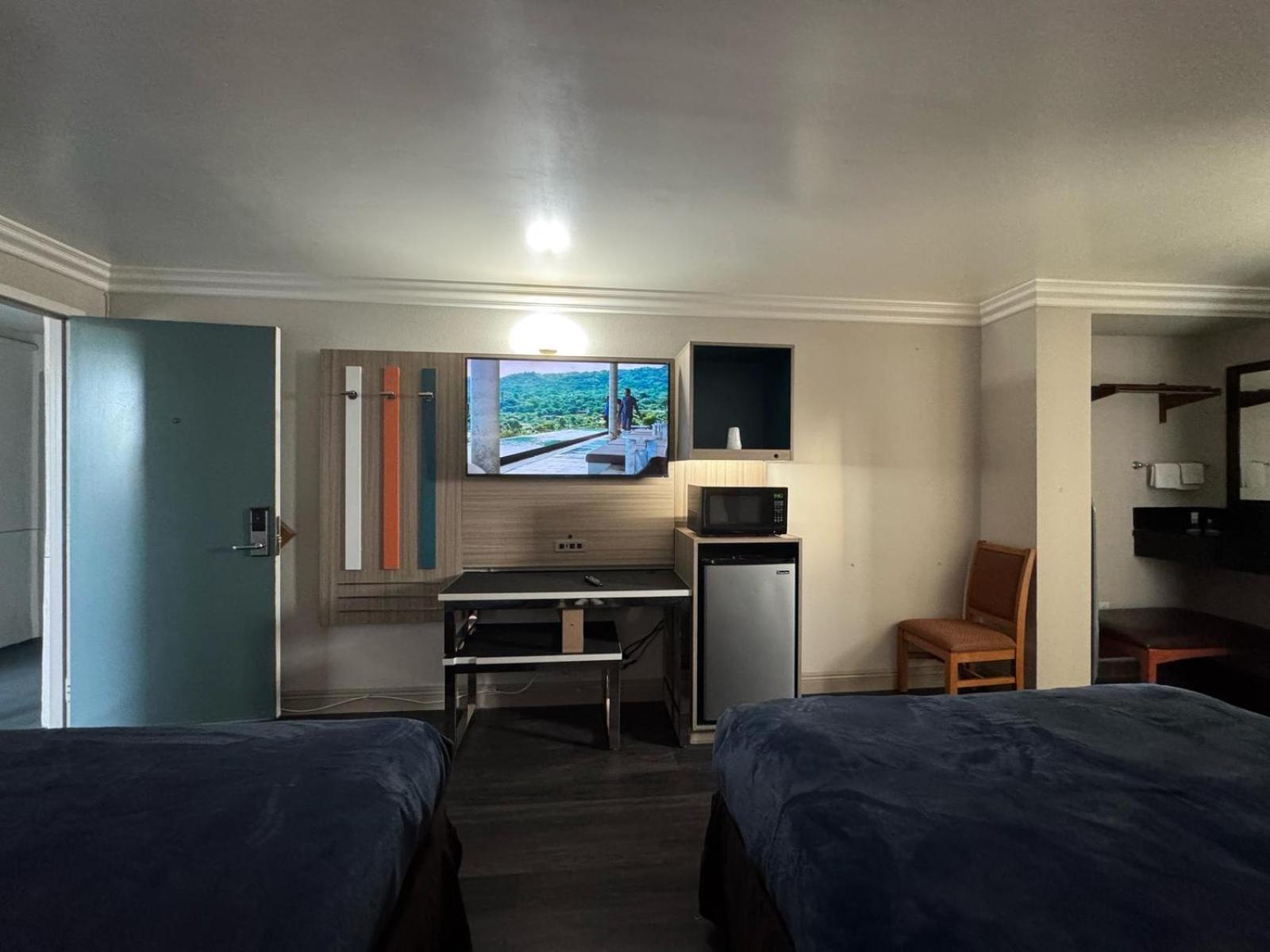 Quarto Queen com 2 Camas Queen-size - Acessível a Pessoas com Mobilidade Condicionada/Não Fumador