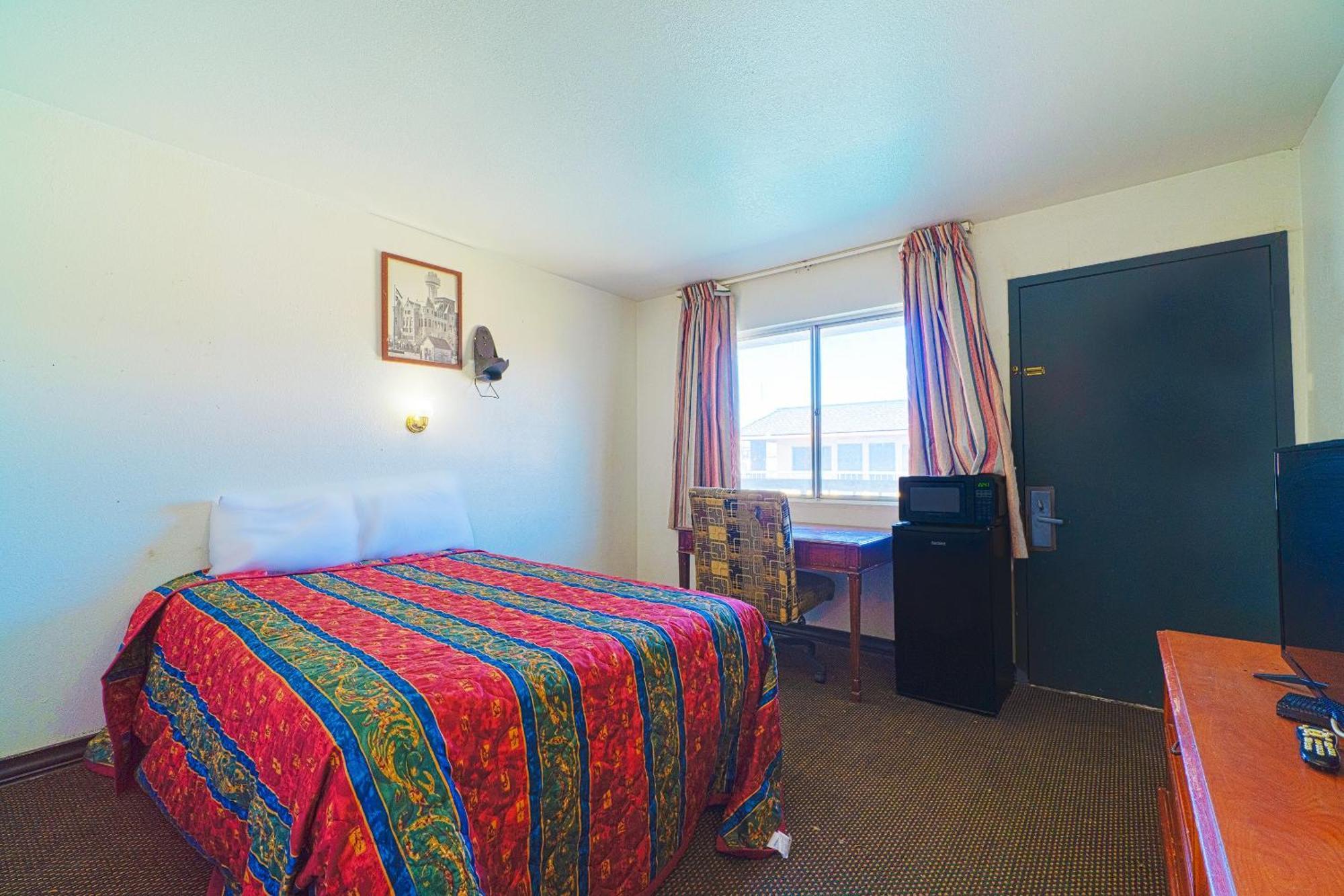 4 Full Beds