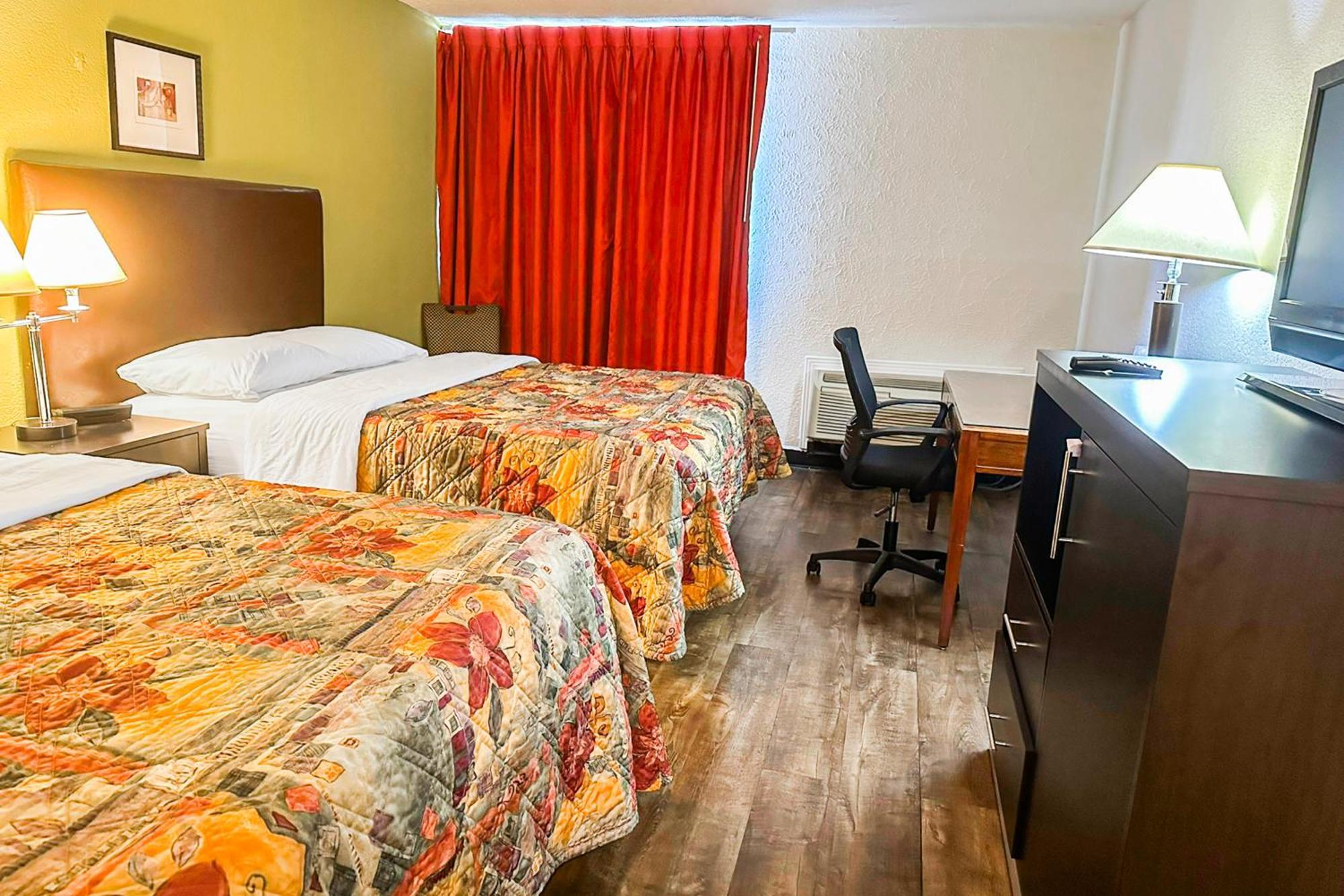 2 Full Beds Non-Smoking