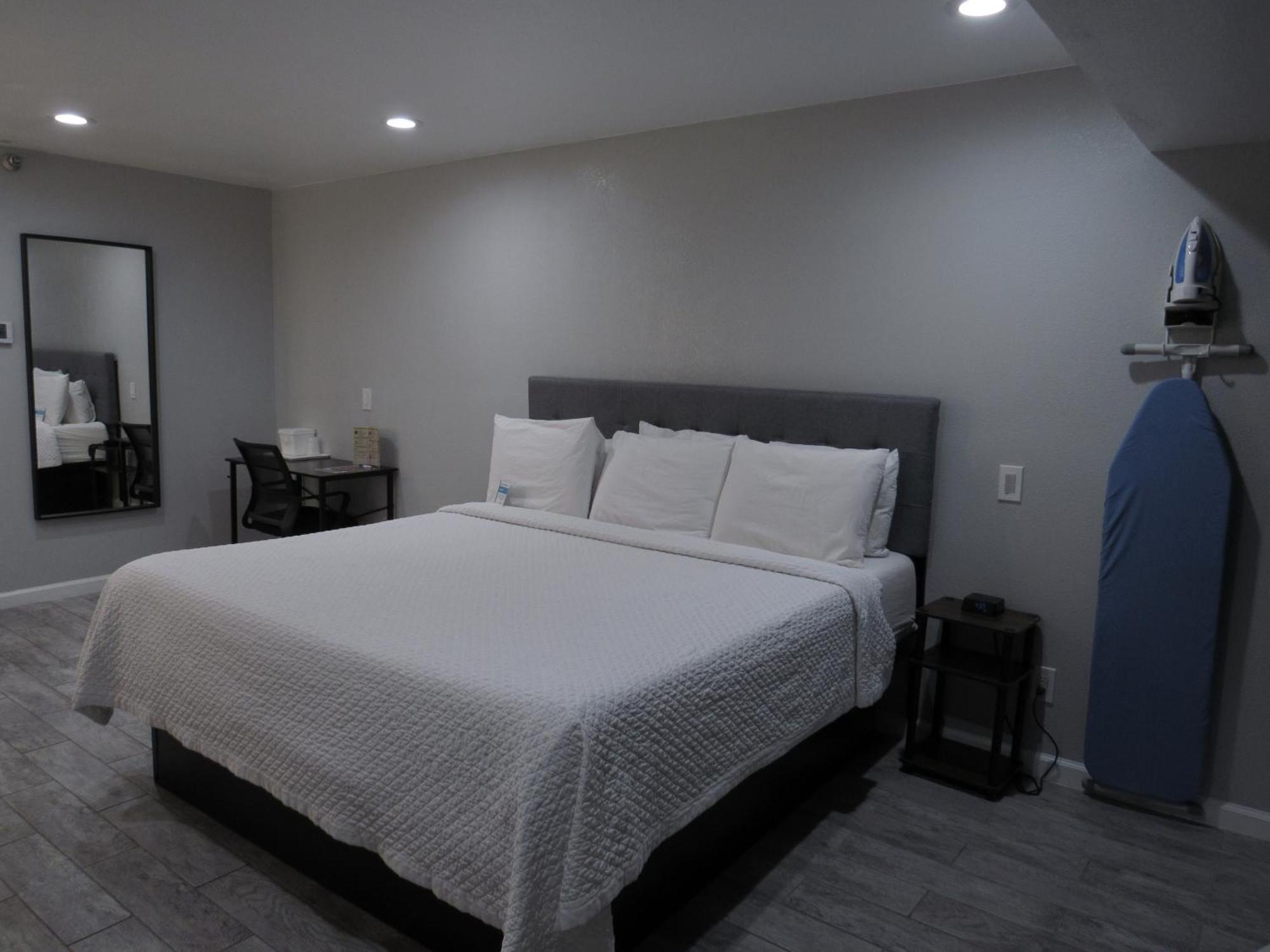 King Room - Non Smoking