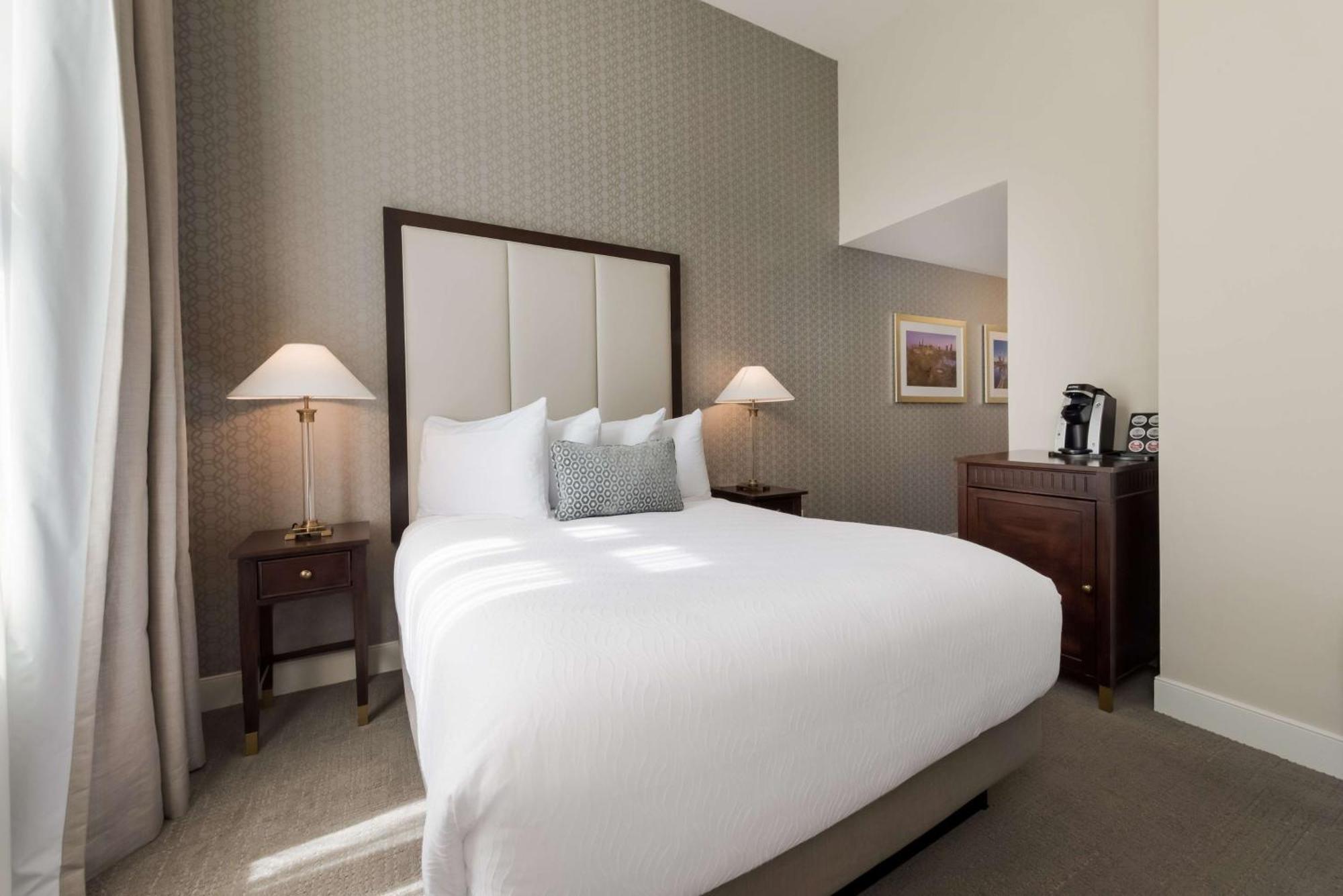 Queen Room,1666644311:JPEG