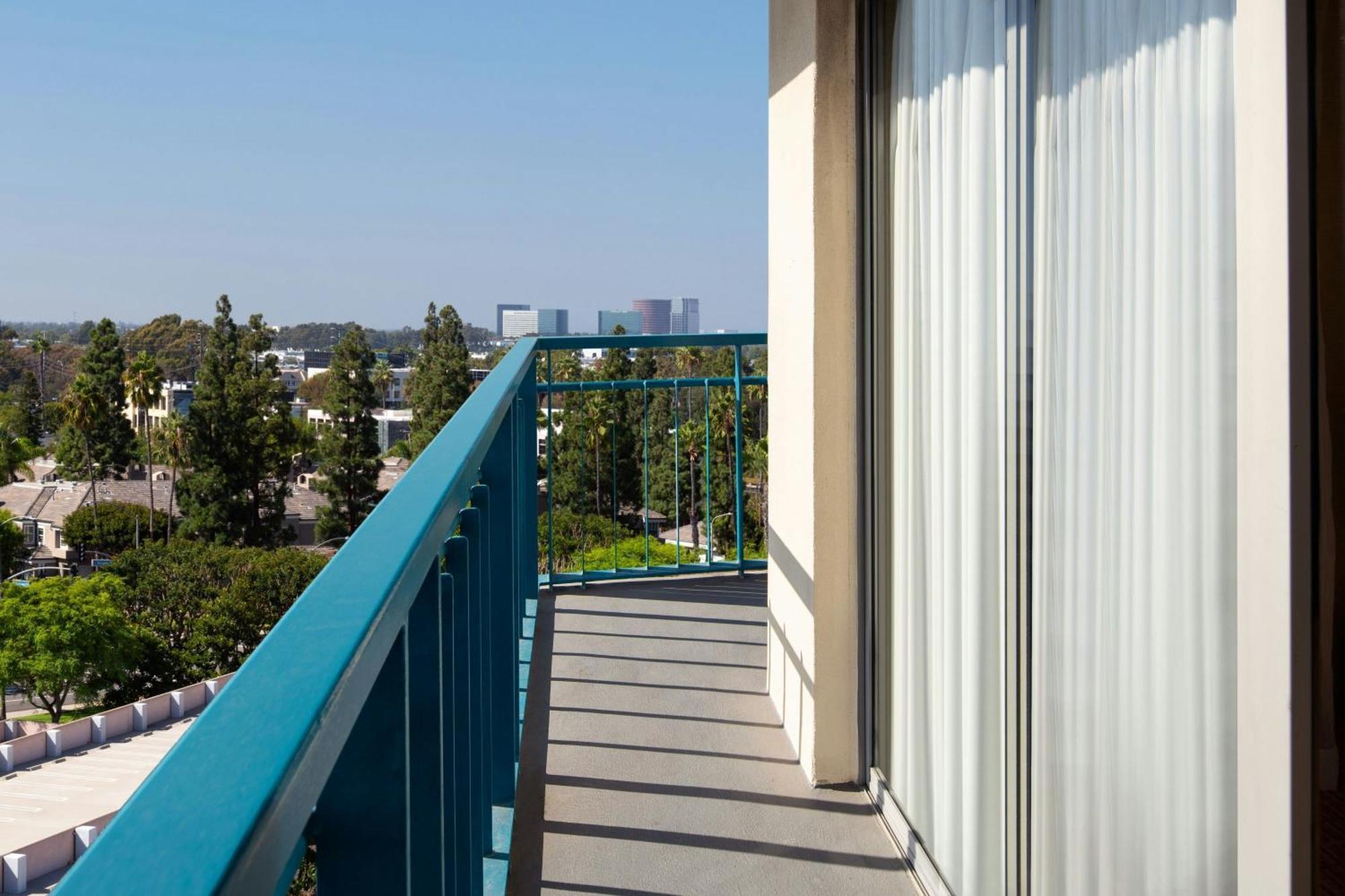 Family Suite 1 Bedroom Suite 1 King Sofa bed Balcony,1670711385:JPEG
