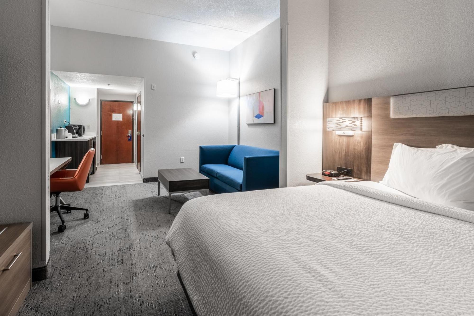 One-Bedroom King Suite